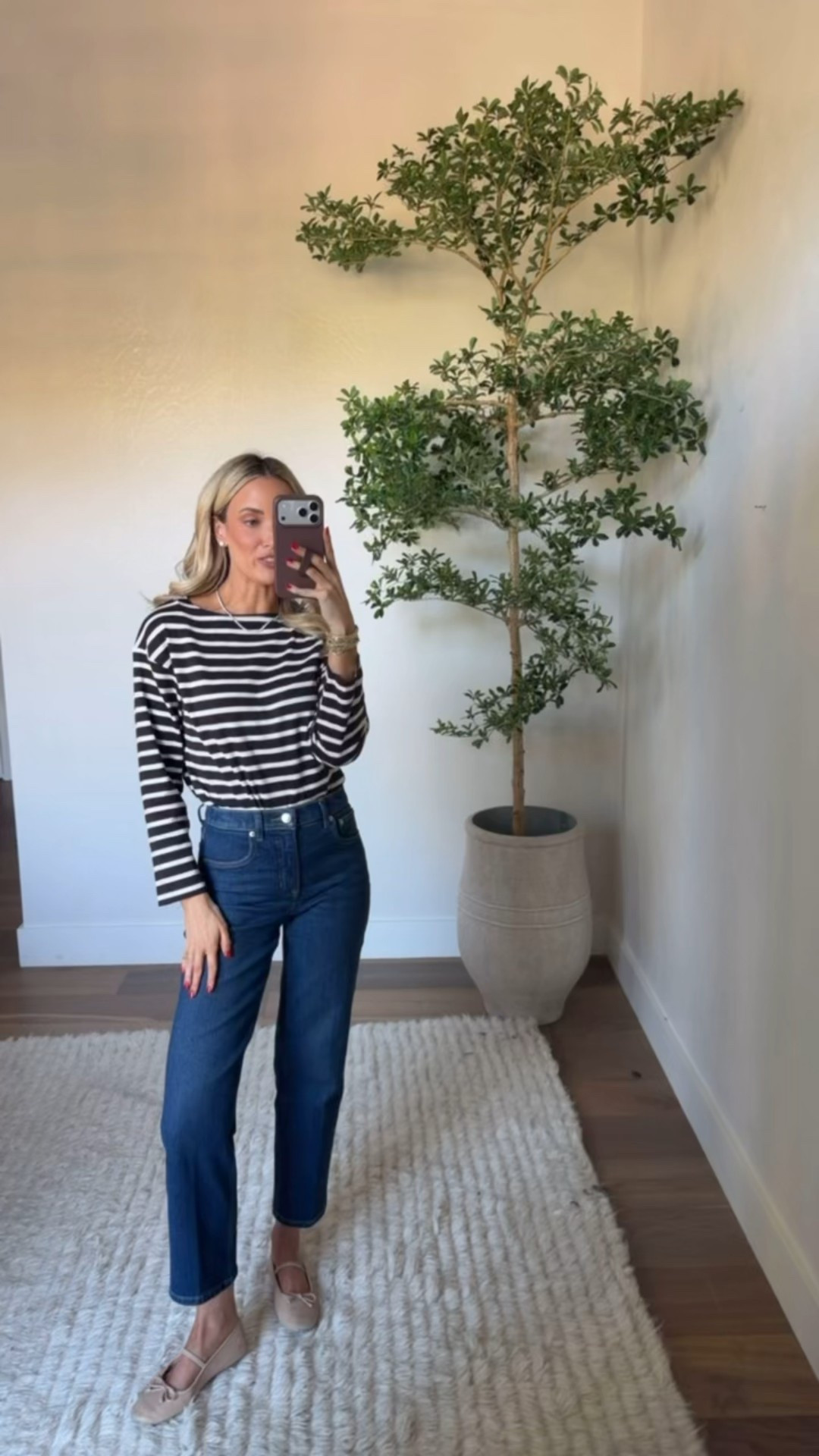 Lovinggg these jeans & you can use code EMILYXSPANX for extra $$ off! @spanx #spanxpartner

#LTKHoliday #LTKGiftGuide #LTKSeasonal