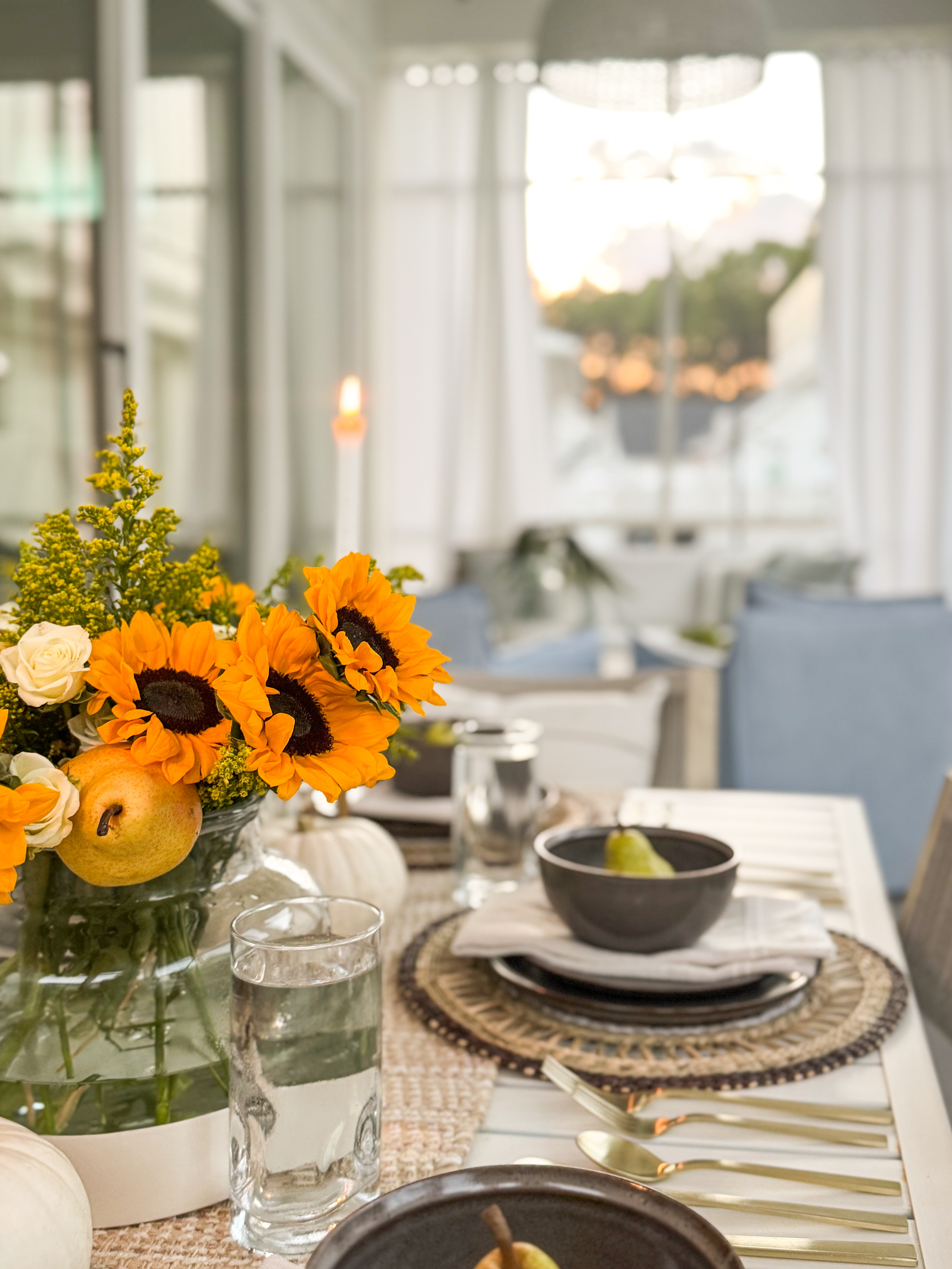 Coastal fall tablescape // fall Thanksgiving tablescape // Florida modern home  

 #LTKSeasonal #LTKHome #LTKStyleTip