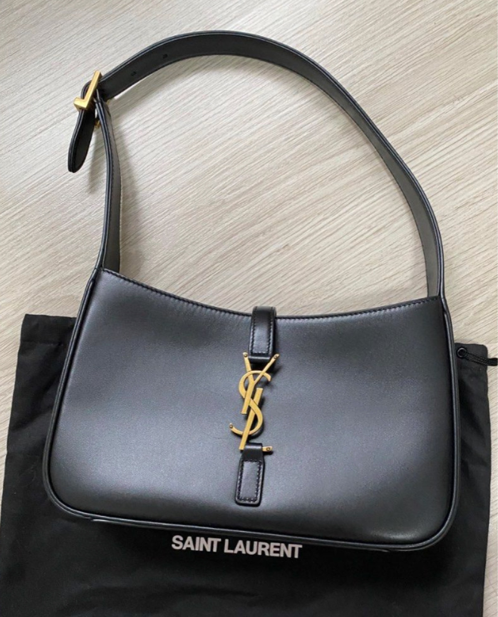 YSL Hobo Shoulder bag 🖤 $70 https://bit.ly/3jpnscL #dhgate

#LTKunder100 #LTKSale 

#LTKitbag