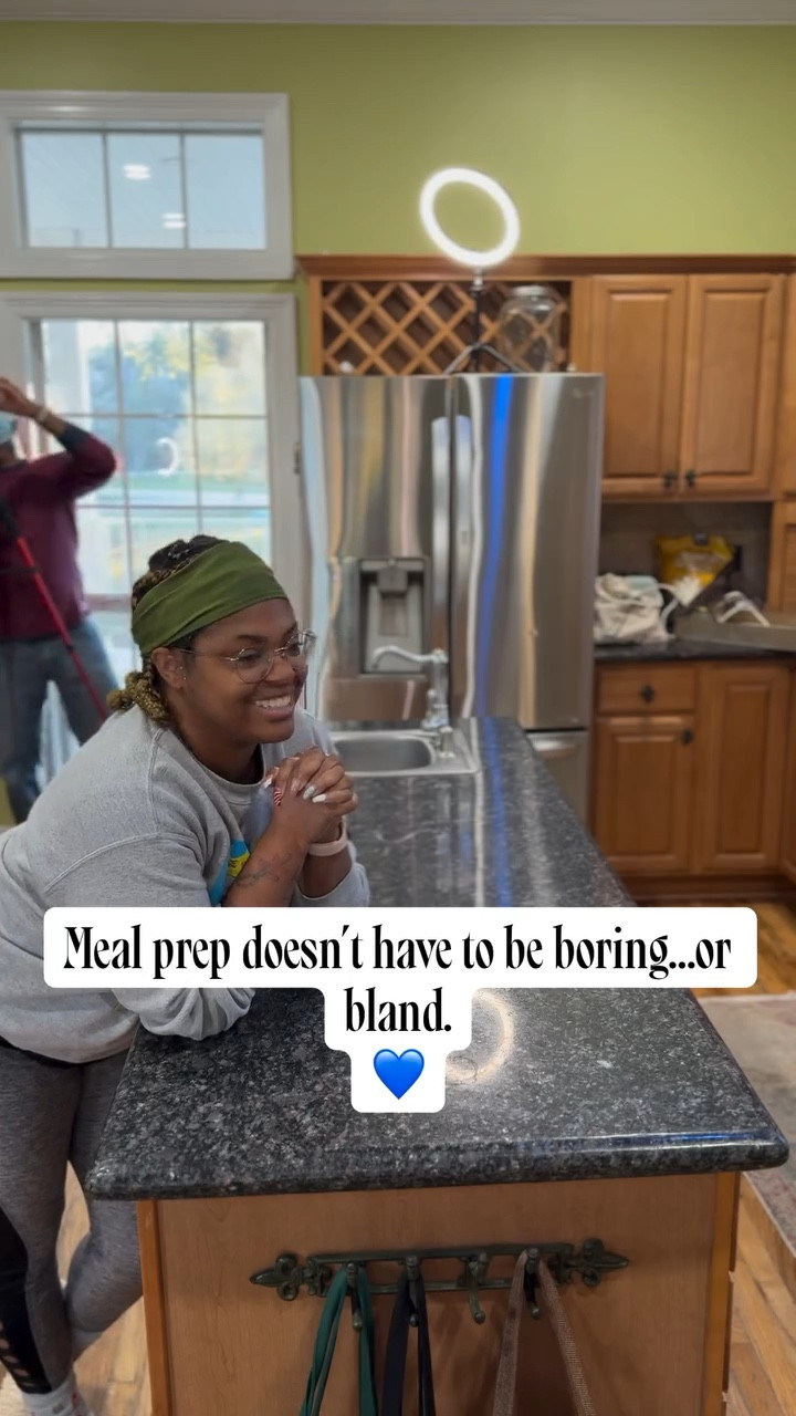 Week 2 of meal prepping and I already knew one thing…we were NOT doing chicken and ground beef again 😂

So we switched it up:
✔️ cabbage + sausage
✔️ salmon + zucchini + bell peppers
✔️ shrimp + bell peppers + green beans

Now let’s talk bell peppers 🌶️
AJ doesn’t like them cooked, but raw? He’ll eat every single one.

That’s why there are two meals with bell peppers, because meal prepping only works if your kids will actually eat it.

Everything came out amazing (duh 😌).
The fridge is stocked.
And the week just got a little easier.

Meal prepping…the New Orleans way. ⚜️💙

Sharing the kitchen tools + storage I use to make prep easier and keep things organized.

#LTKfoodie #LTKdayinmylife #LTKHome