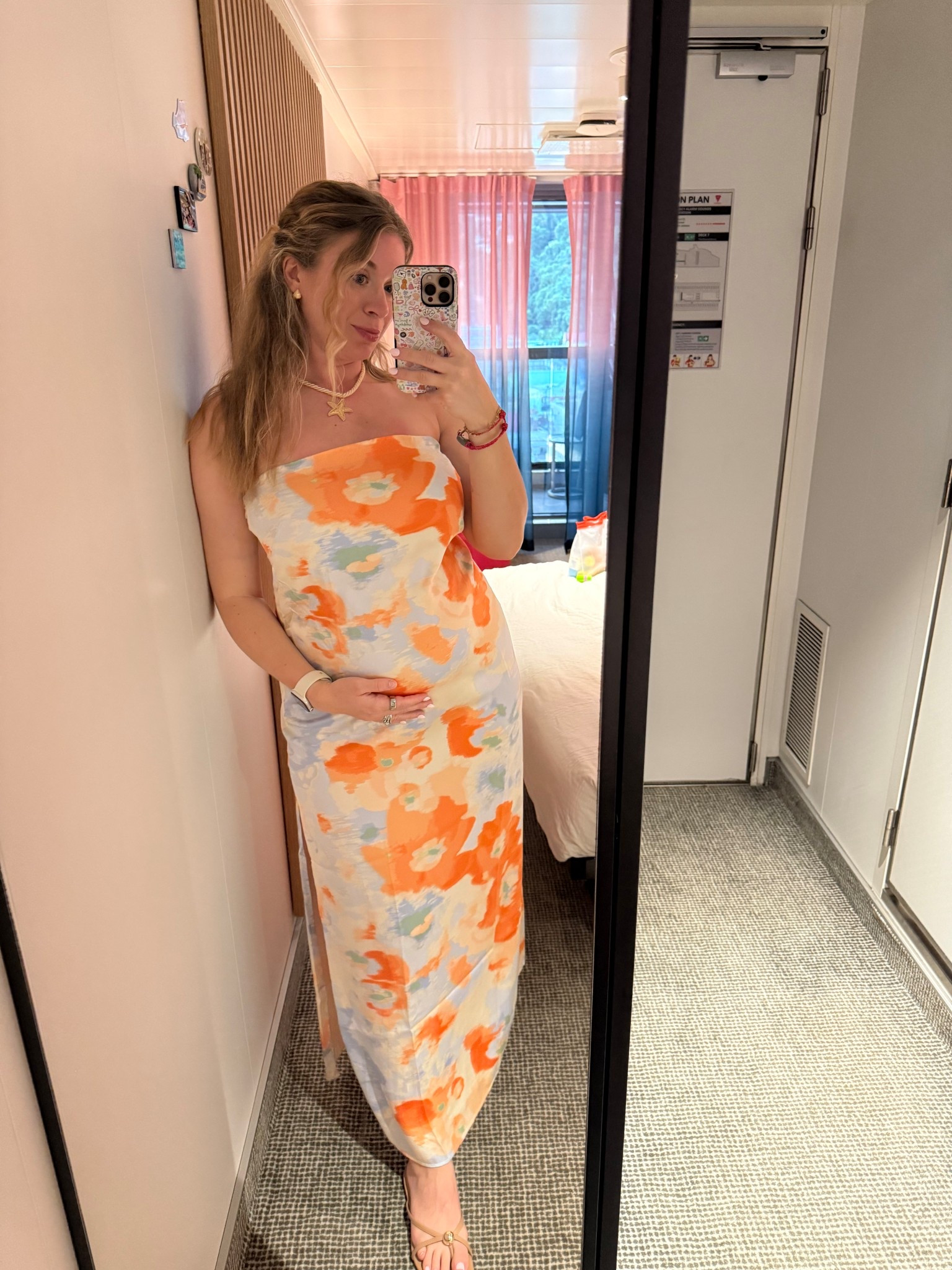 I’m obsessed with this dress from abercrombie (size large) and it’s currently on sale 

#LTKFindsUnder50 #LTKootd #LTKBump