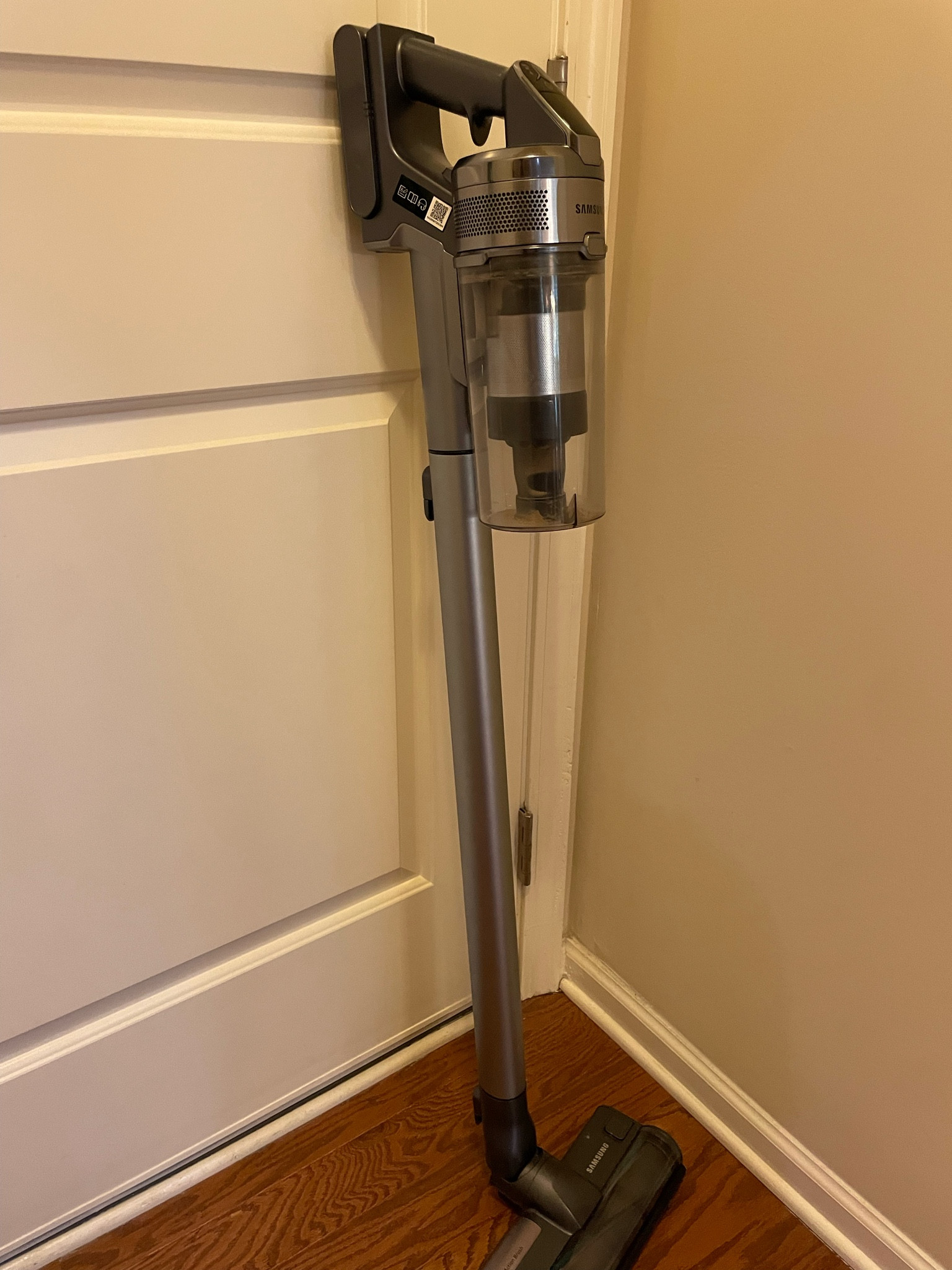 Our Samsung Jet 75 stick vacuum is incredible, it's lightweight, powerful, and can get in all the nooks and crannies to get dirt and dog hair

#LTKHome #LTKSaleAlert
