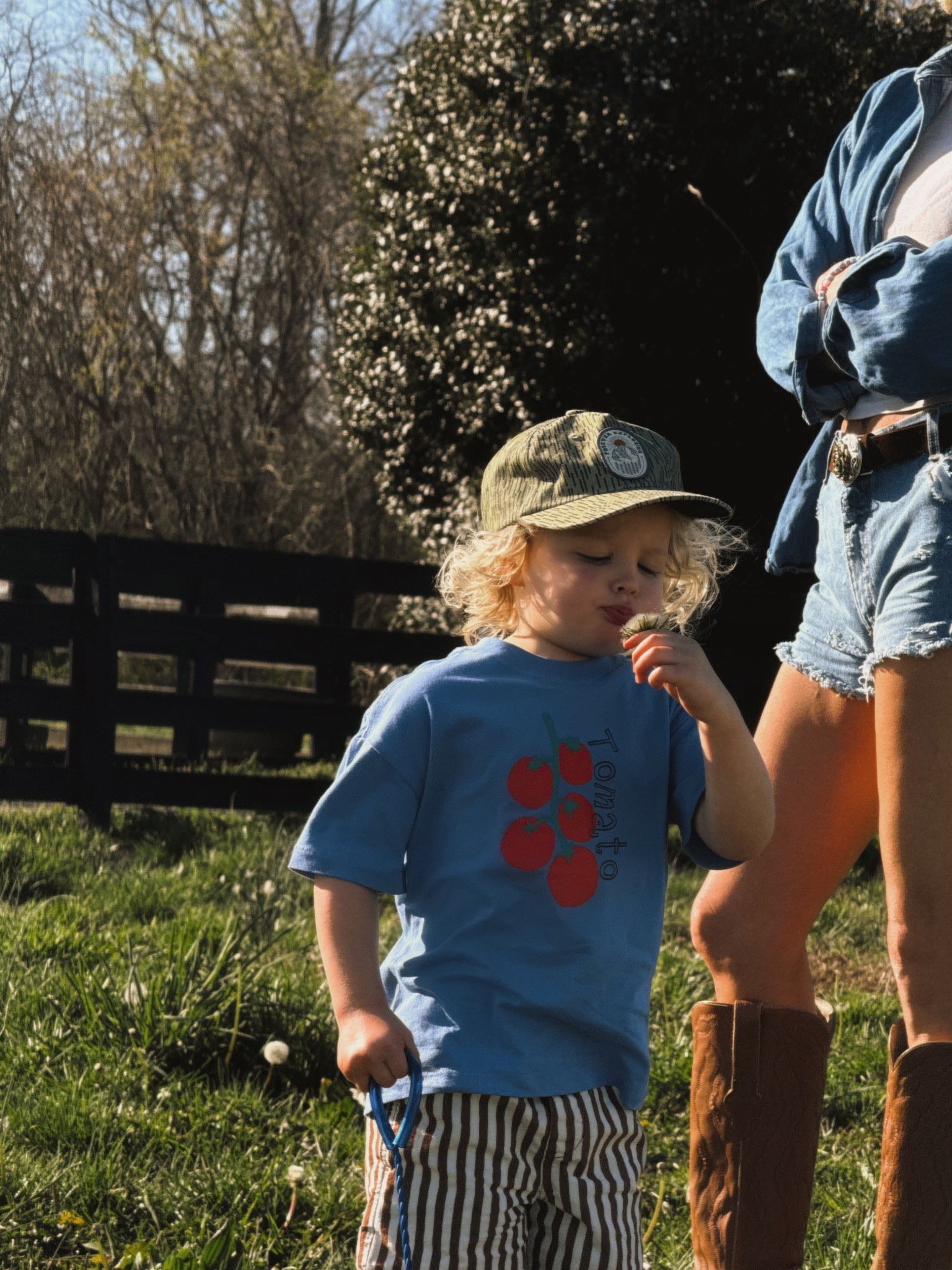 making friends at the barn 🐛

#LTKmomlife #LTKdayinmylife #LTKKids