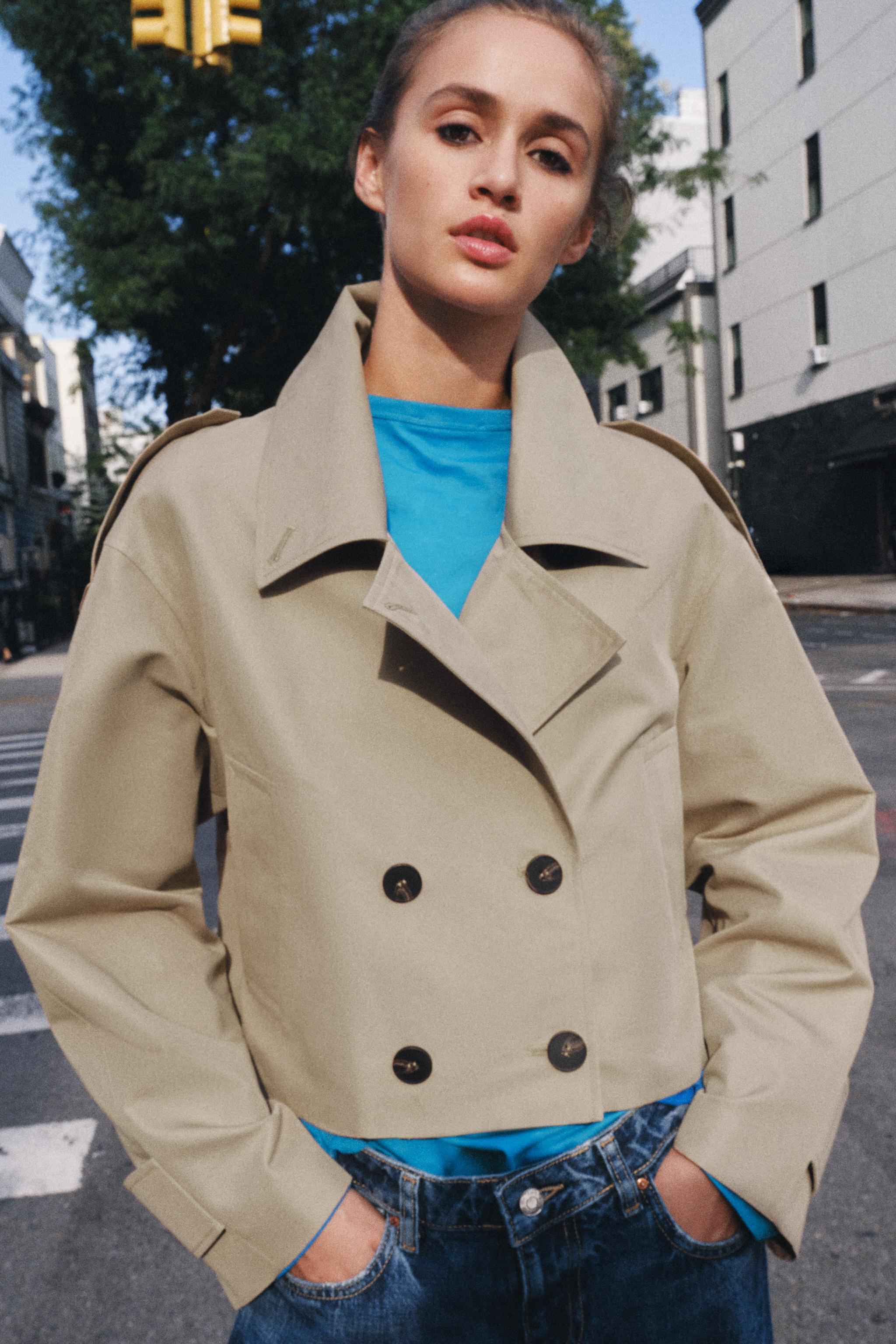 SHORT DOUBLE-BREASTED TRENCH JACKET | Zara US