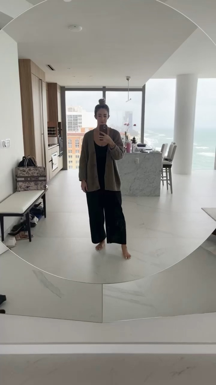 The perfect layer + trouser you can dress up or down. Wearing size S in both  

#LTKVideo #LTKstyletip #LTKtravel