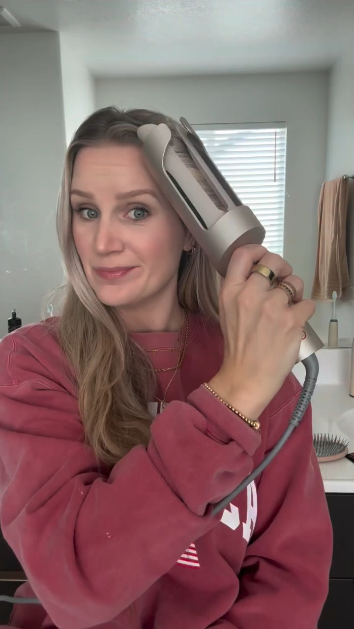 MORMON PRO TIP: how to prevent hickies with your teens 🤣😅 

Answer: @tymo_fashiontech curl pro plus 💫 

I AM SO SORRY MOM (&DAD🪽) ………

Count me out when I have high schoolers!!!!! I’m scared hahaha

For those that have high schoolers… are you okay???? 🤣🙈 

Comment “link” for the link to this curling iron 🫶🏼

#CurlsTYMO #tymobeauty