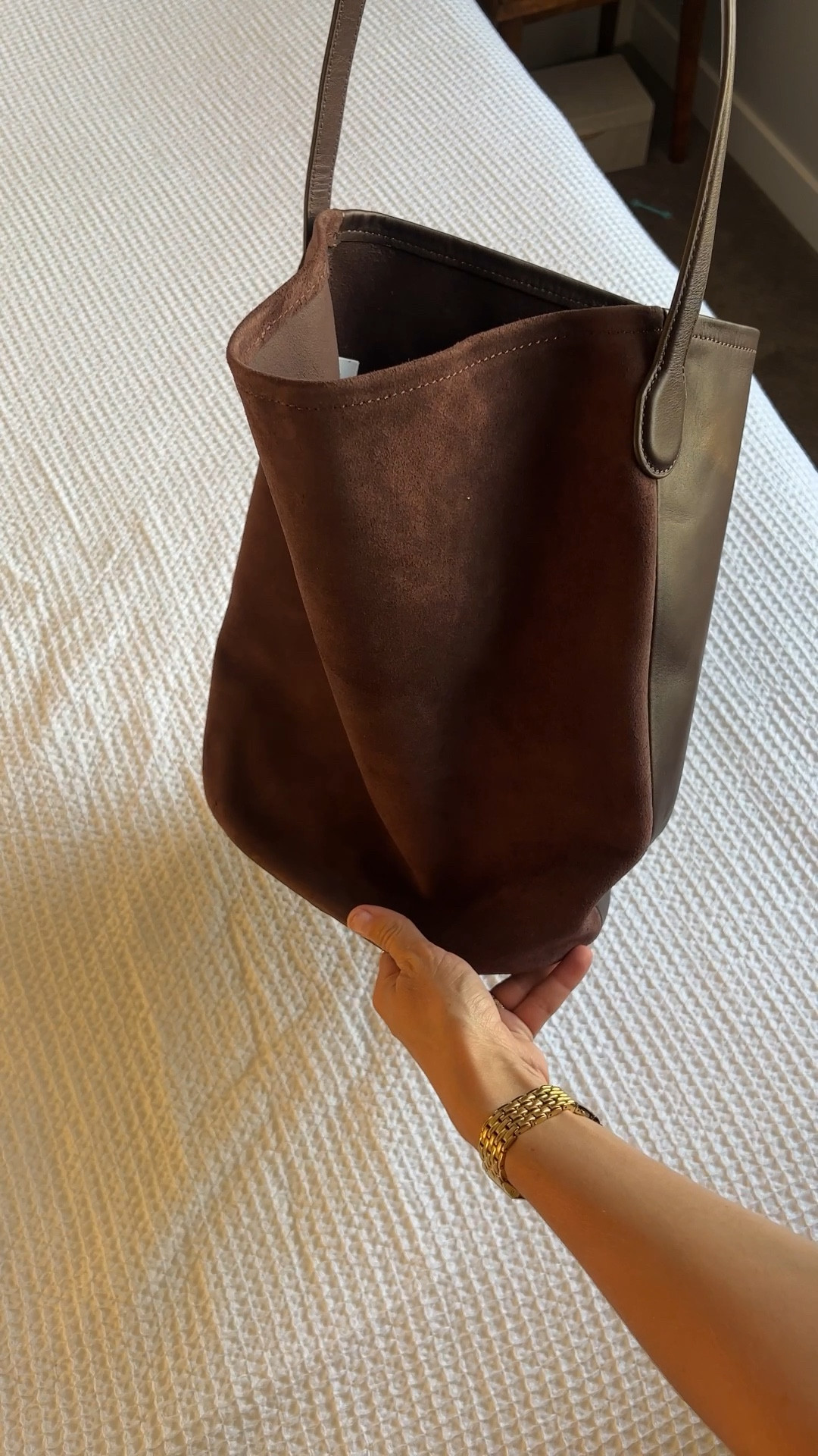 Leather hot sale bucket tote