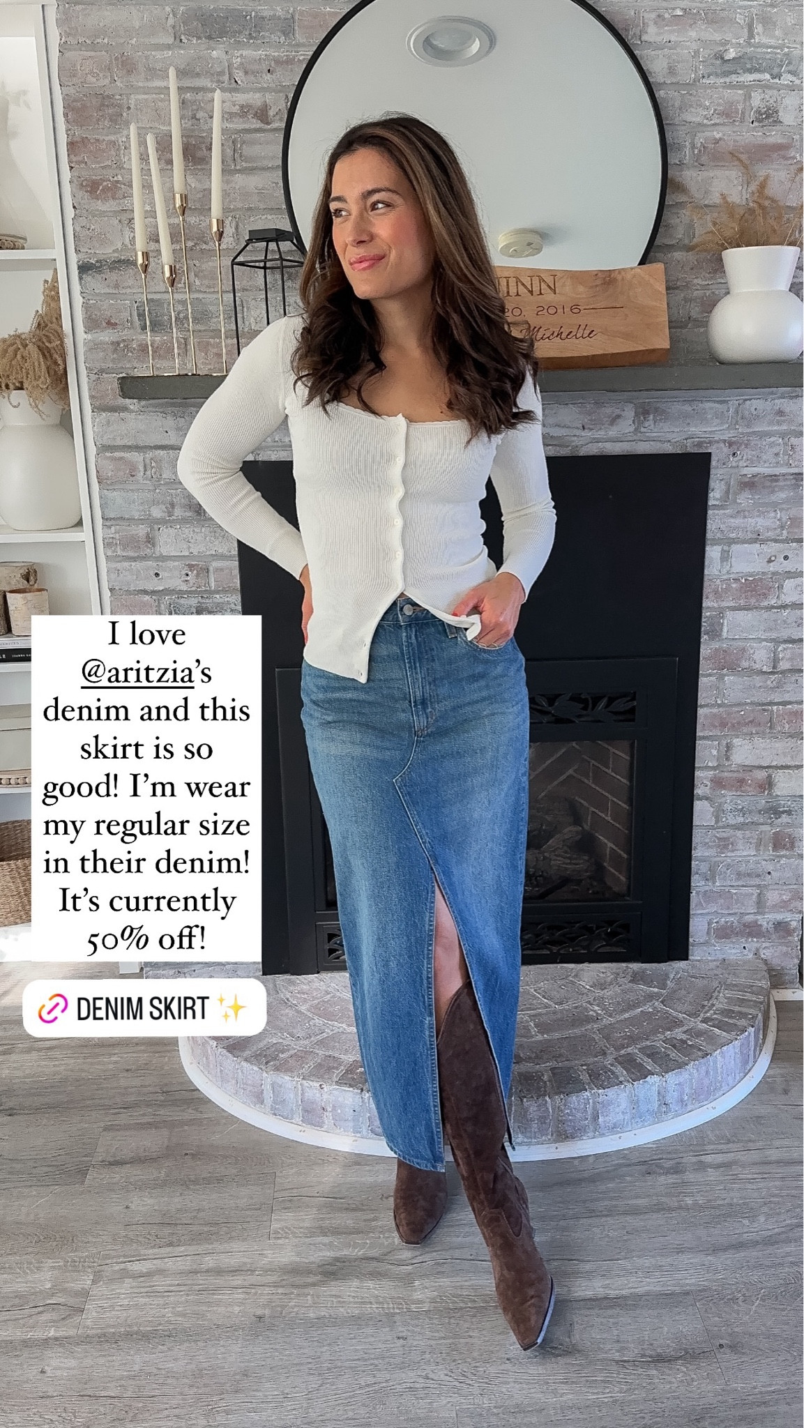 I love @aritzia’s denim and this skirt is so good! I’m wear my regular size in their denim! It’s currently 50% off!