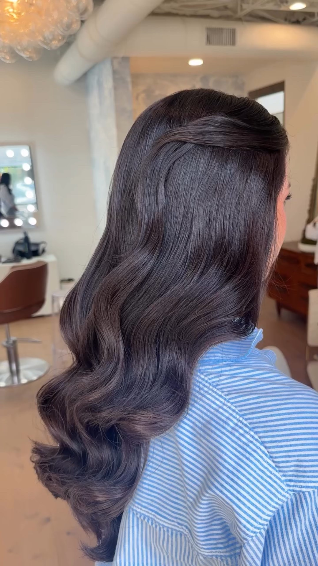 Love this big waves Hair by Me #etoillyxlauren Makeup by Abrielle #etoillyxabrielle @etoillyartistry