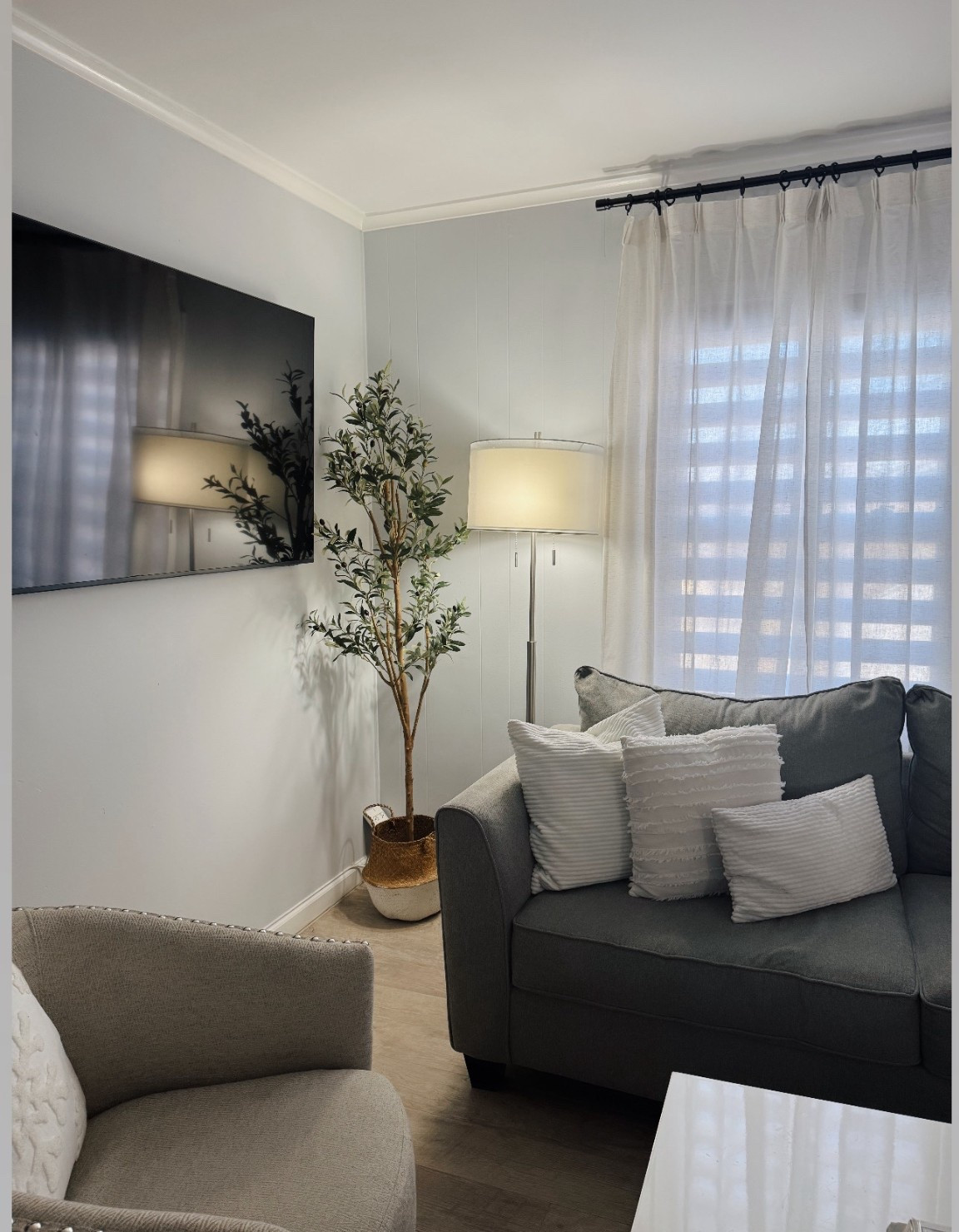 6ft olive tree and lamp 

#LTKSeasonal #LTKHome