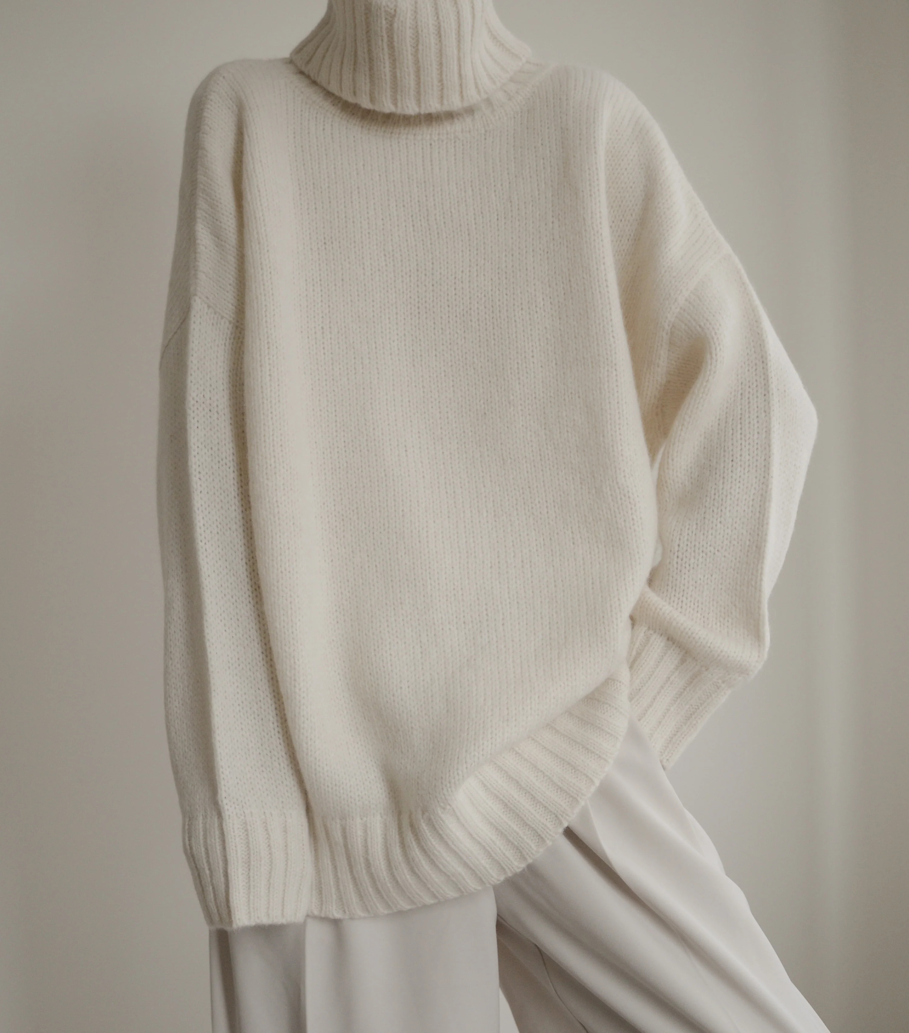 Alpaca Cocoon Turtleneck | Jenni Kayne