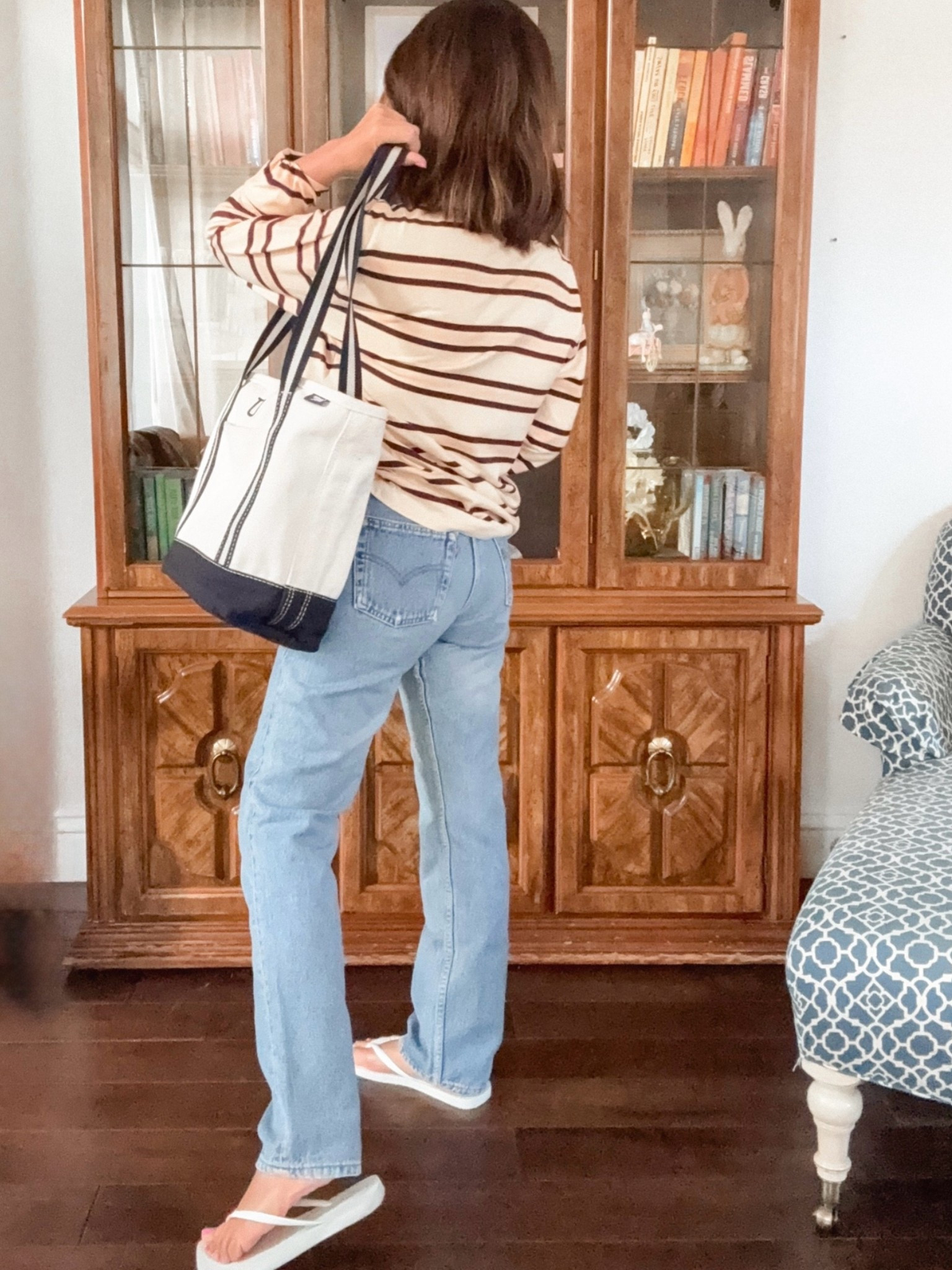 Levi’s are vintage but fit most like the 501 90’s style 

Bag is medium, long strap, with zipper top

#LTKootd #LTKmomlife