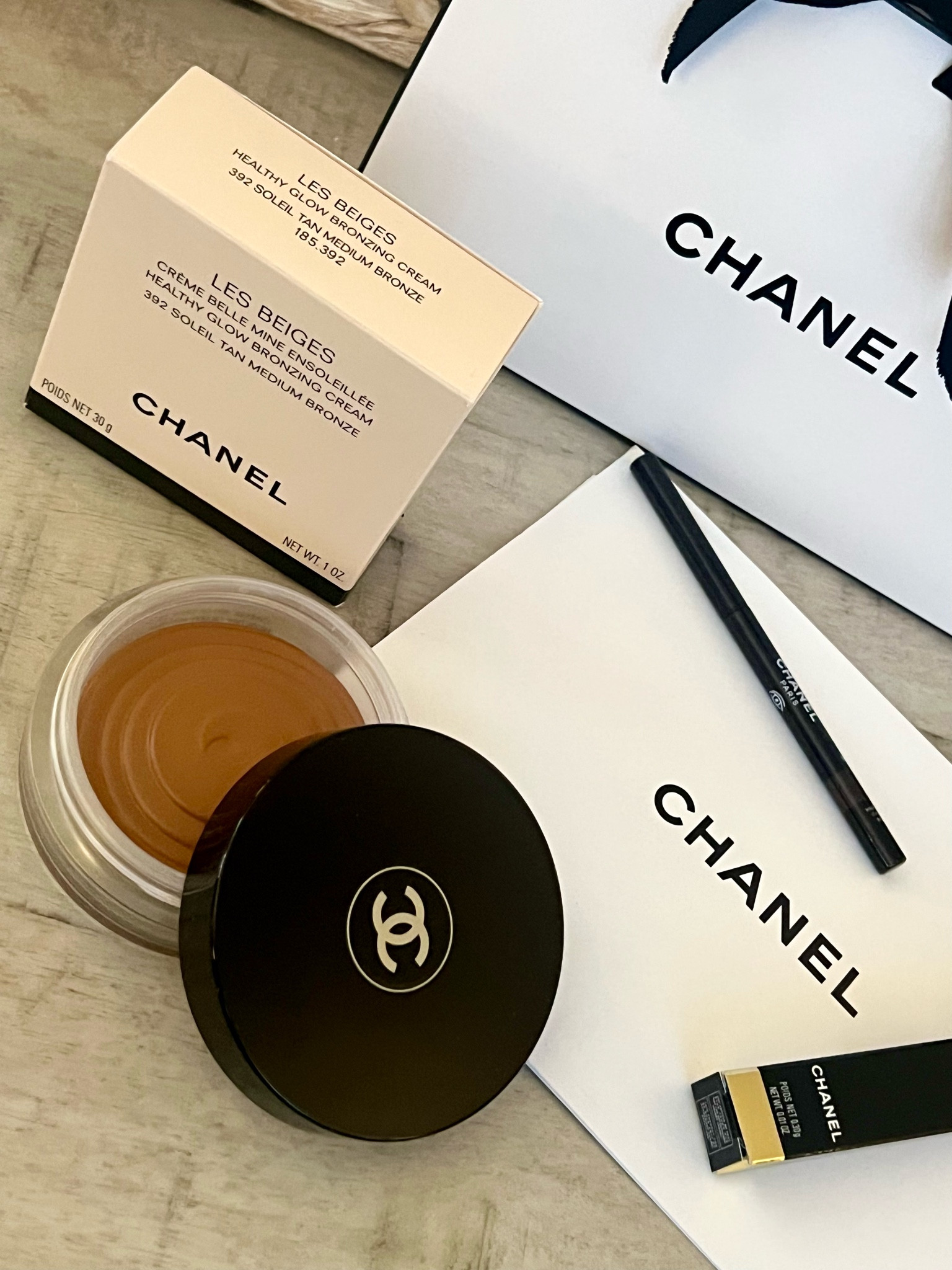 My favorite bronzing cream and eyeliner from Chanel 

#LTKBeauty #LTKFindsUnder100