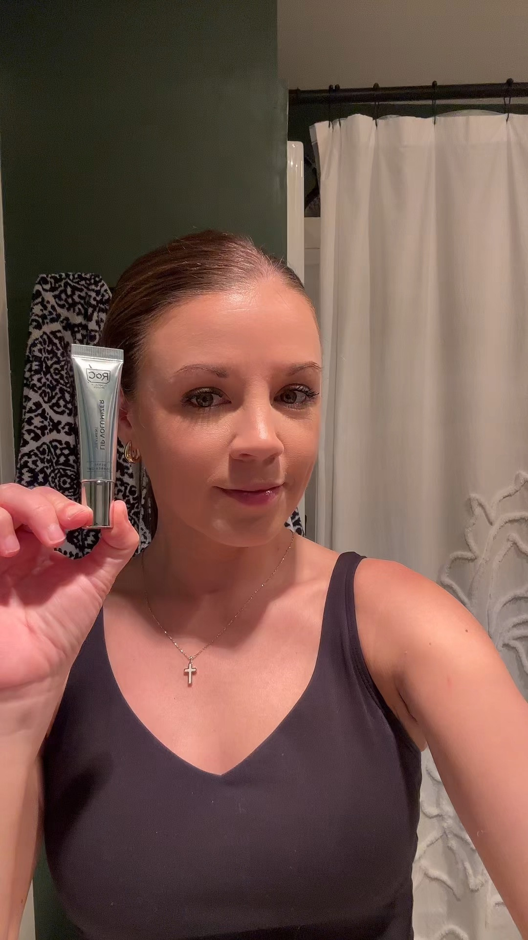 Cannot leave the house without this lately! #ROC is it with this Lip Volumizer

#beauty #lips #lipvolumizer #beautytips #mothersdaygift

#LTKMothersDay #LTKgrwm #LTKBeauty