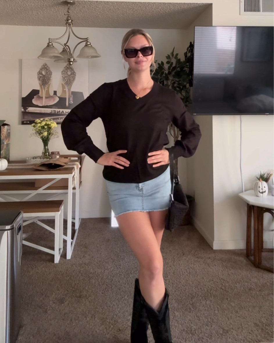 Outfit 4- Merokeety IG Ree 🖤
Purse: Fendi canvas bag
Cowboy boots: From Mezcalero boots 🤠

#LTKFindsUnder50 #LTKSeasonal #LTKStyleTip