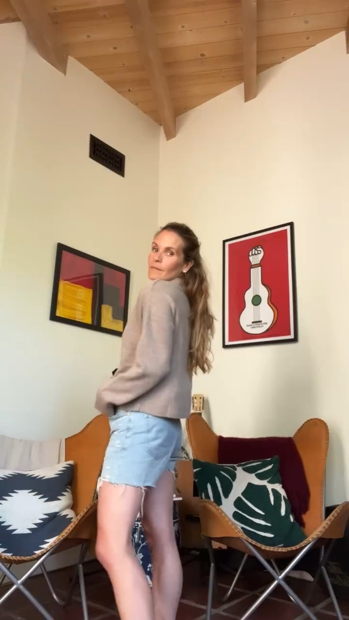 New summer->fall transition pieces ushering all the comfy and warm tones 🤎🍂

@belladahl 
Code SALLY15

Link and code in stories

#LTKSeasonal #LTKStyleTip #LTKVideo