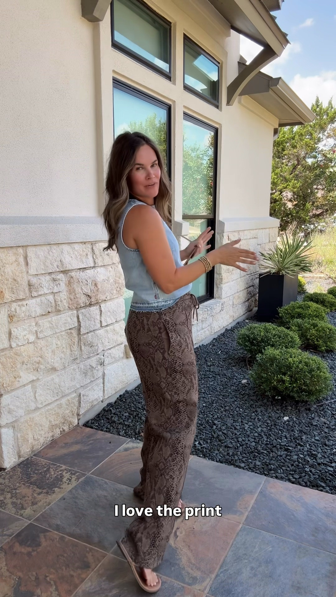 Loving these pants that also comes in a matching set! Can dress them up or down and are so comfortable!

#LTKootd #LTKSeasonal #LTKmomlife