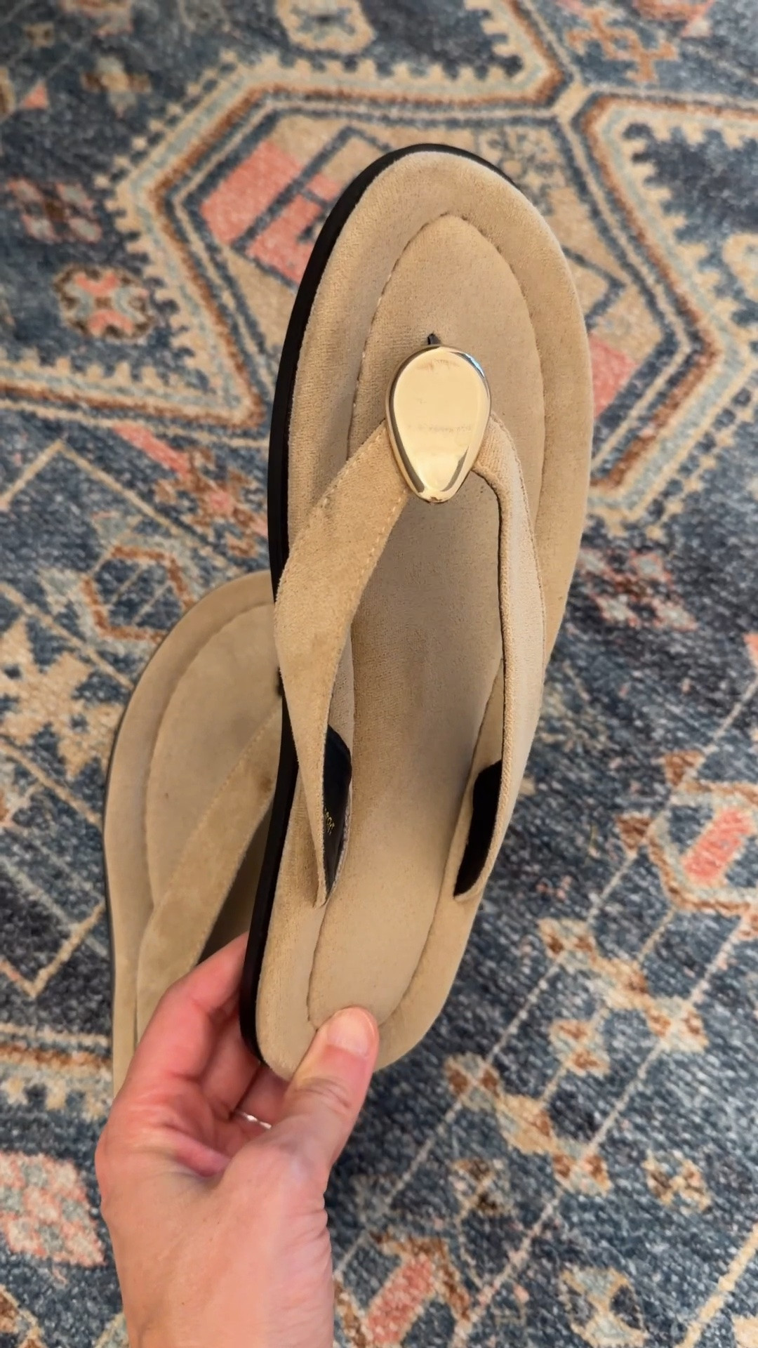 These are the sandals I’ve been reaching for over and over lately.

They’re comfy, go with everything, and somehow make even my basic outfits look a little more put together. 🤎

Summer outfits, vacation outfit beach 

#amazonfashion #amazonfavorites #amazonsandals #amazonsummer #momfinds

#LTKootd #LTKmomlife