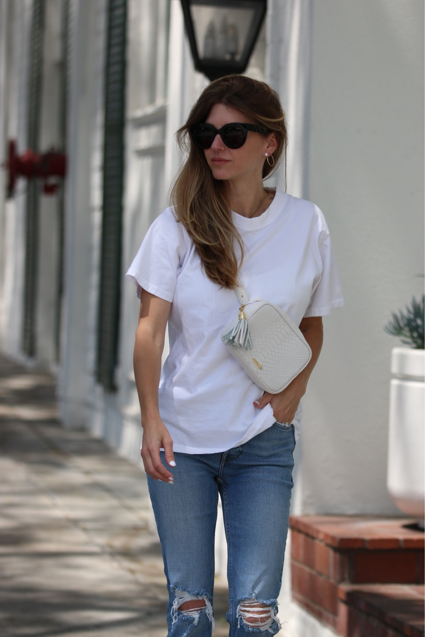 T-shirt weather in Fall style 🤍

#LTKSeasonal #LTKshoecrush #LTKstyletip