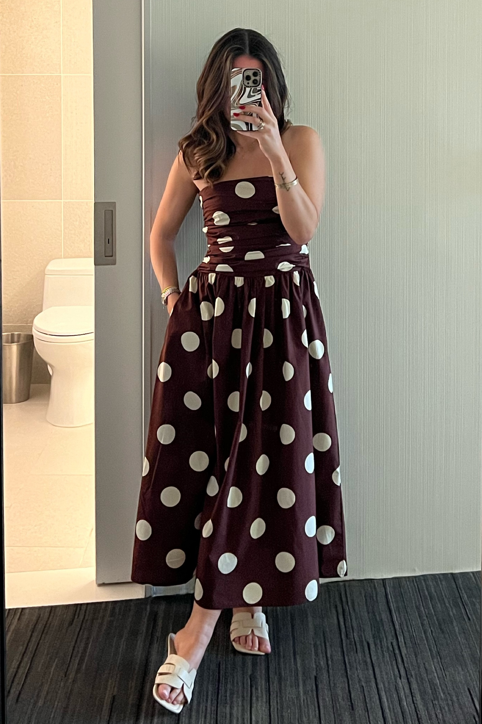 #pokadot #pokadotdress #straplessdress #browndress #tealengthdress #maxidress #sundress #summerdress #springdress #dresswithpockets #asosfinds #asos

#LTKFindsUnder100 #LTKStyleTip #LTKParties