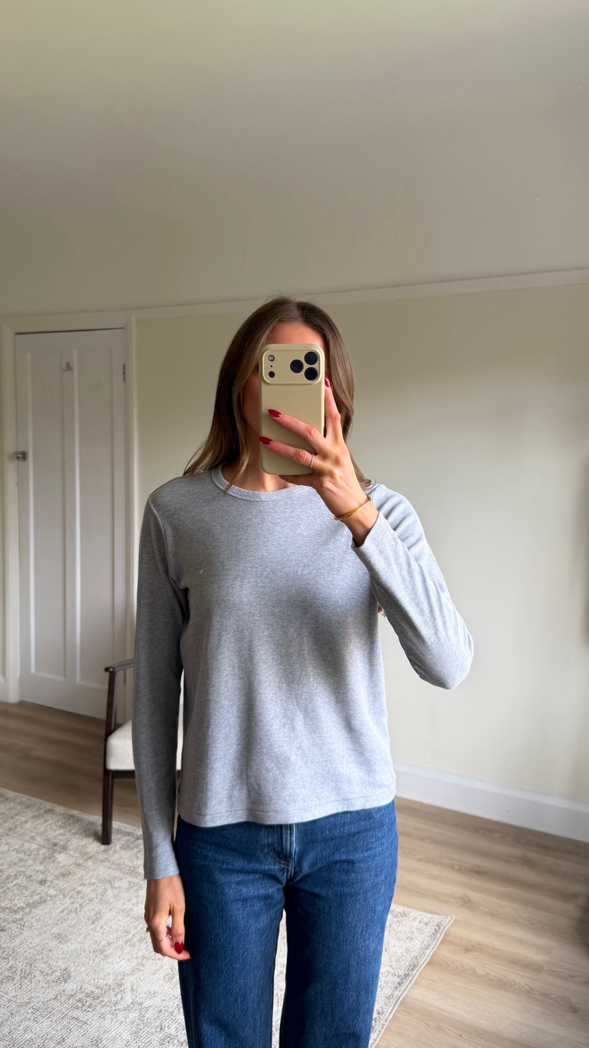 UNIQLO smooth stretch cotton long sleeve t-shirt
I wear the small
I have the white, grey and black 

#LTKuk #LTKspring #LTKsummer