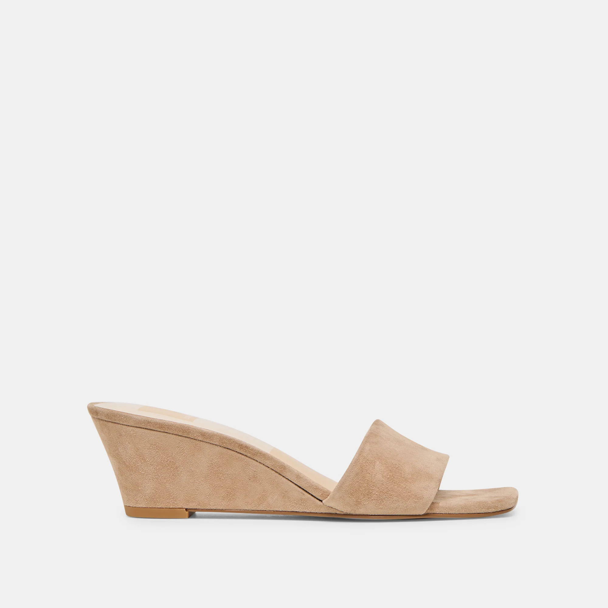 Qaily Wedges Camel Suede | DolceVita.com