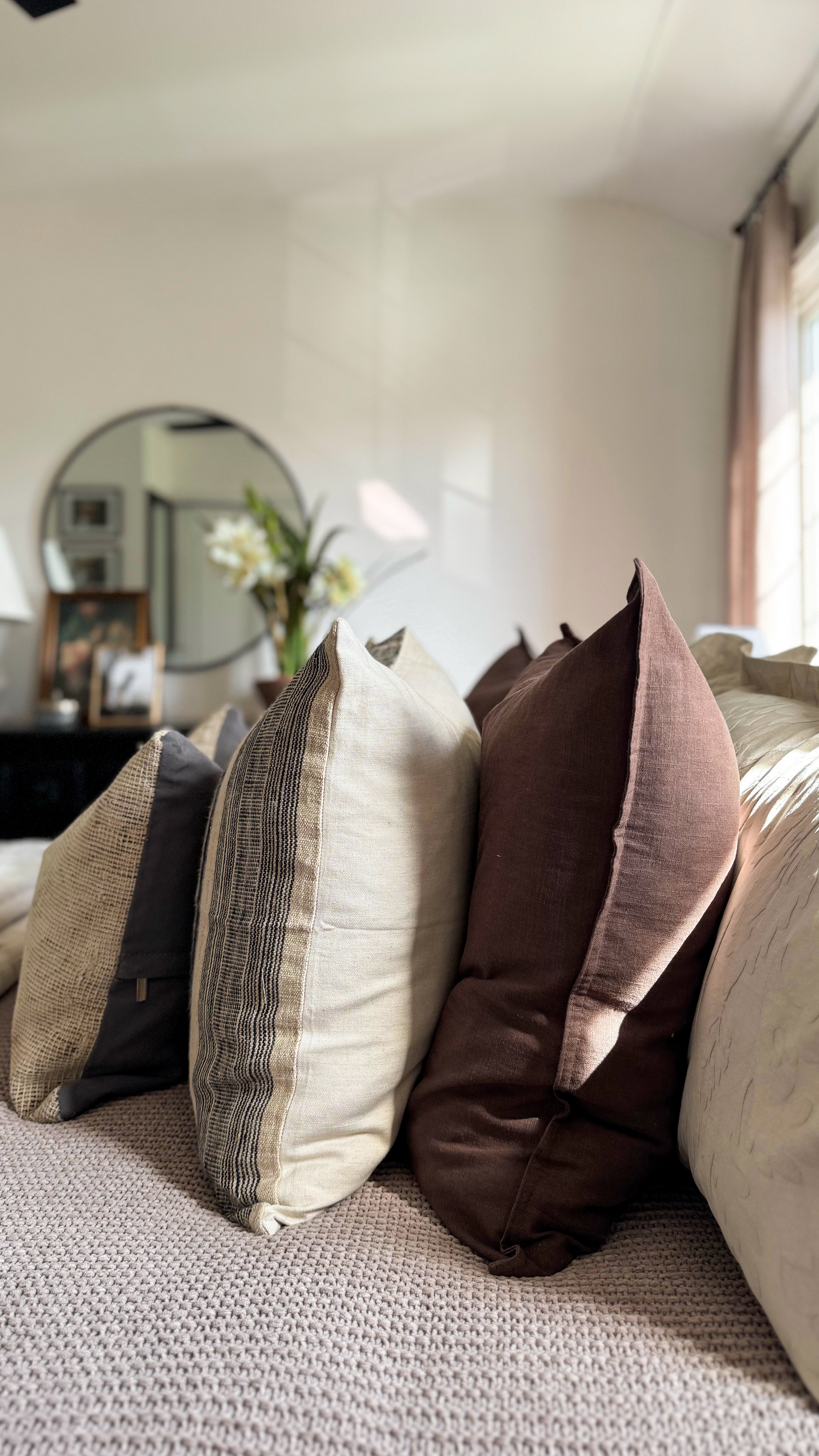 I call this my 𝒔𝒐𝒑𝒉𝒊𝒔𝒕𝒊𝒄𝒂𝒕𝒆𝒅 𝒔𝒖𝒎𝒎𝒆𝒓 bedding 😍

Before giving birth, I nested so hard in preparation for the baby moving into our bedroom that aesthetic was the last thing on my mind. But after she arrived and we saw what we actually needed versus what we anticipated needing, I was able to simplify the bedroom once again and give it the makeover it so desperately needed.

I was so excited to work with @levtexhome on their spring campaign! This is their Alessio Comforter Set in color beige. It is both lightweight and cozy—a perfect choice for the summer months ahead! The damask floral design is subtle, yet is just enough to make a beautiful impact. 

As always, Simone @knobthornhome was my go-to for new pillow covers, and these two additions just scream 𝒔𝒖𝒎𝒎𝒆𝒓𝒕𝒊𝒎𝒆 if you ask me! 

I can’t wait for a nice, hot, summer day after tanning in the sun, followed by a cool shower, and a leisurely afternoon laying in this beautiful bed with my baby girl. 𝑨𝒉, that’s 𝒕𝒉𝒆 𝒍𝒊𝒇𝒆 right there 😌

#Bedroom #Bedding #BedroomStyling #BedroomDesign #LevtexHome #FYP #Explore #Discover #Reels #BedroomInspo #VintageModern #Summertime #SummerBedding #SummerVibes #VintageInspired #HomeDecor #Home