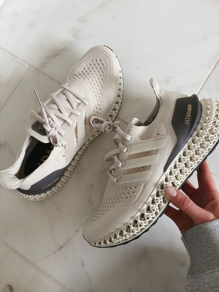 Gift ideas from adidas for her 