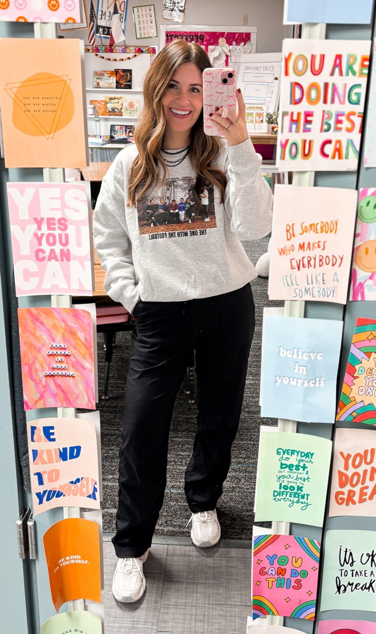 A cozy casual Thanksgiving outfit for the friends lover! 
Amazon joggers//small
Sweatshirt//large

Teacher, casual, football, Amazon, cozy, comfort

#LTKFindsUnder50 #LTKActive