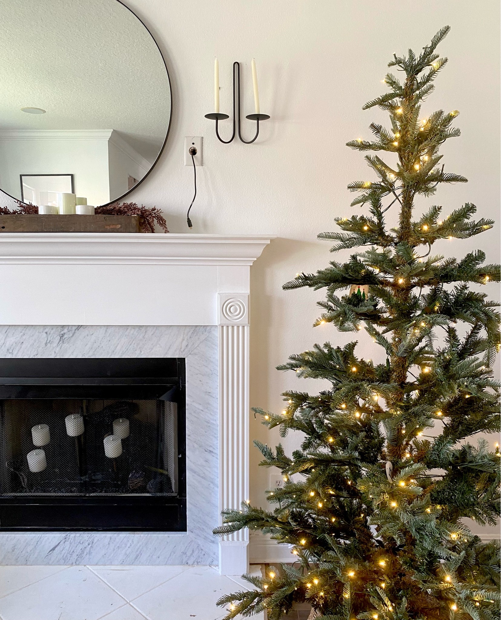 Gorgeous realistic Christmas tree

#LTKHoliday #LTKSeasonal #LTKhome