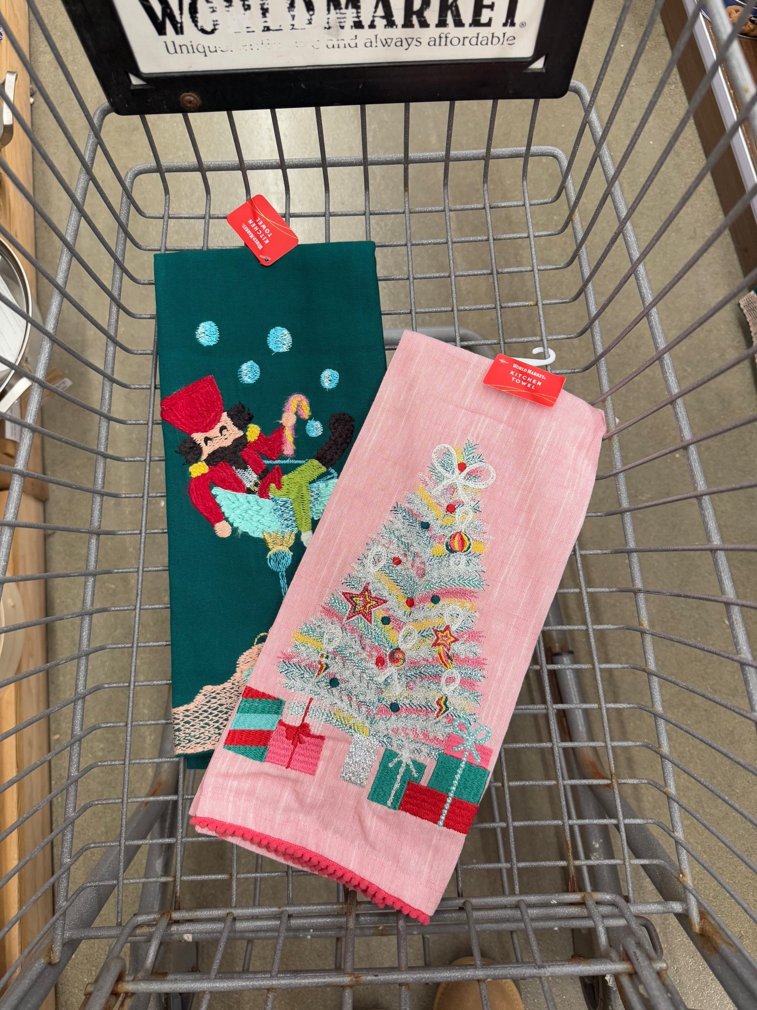 World market
Christmas towels