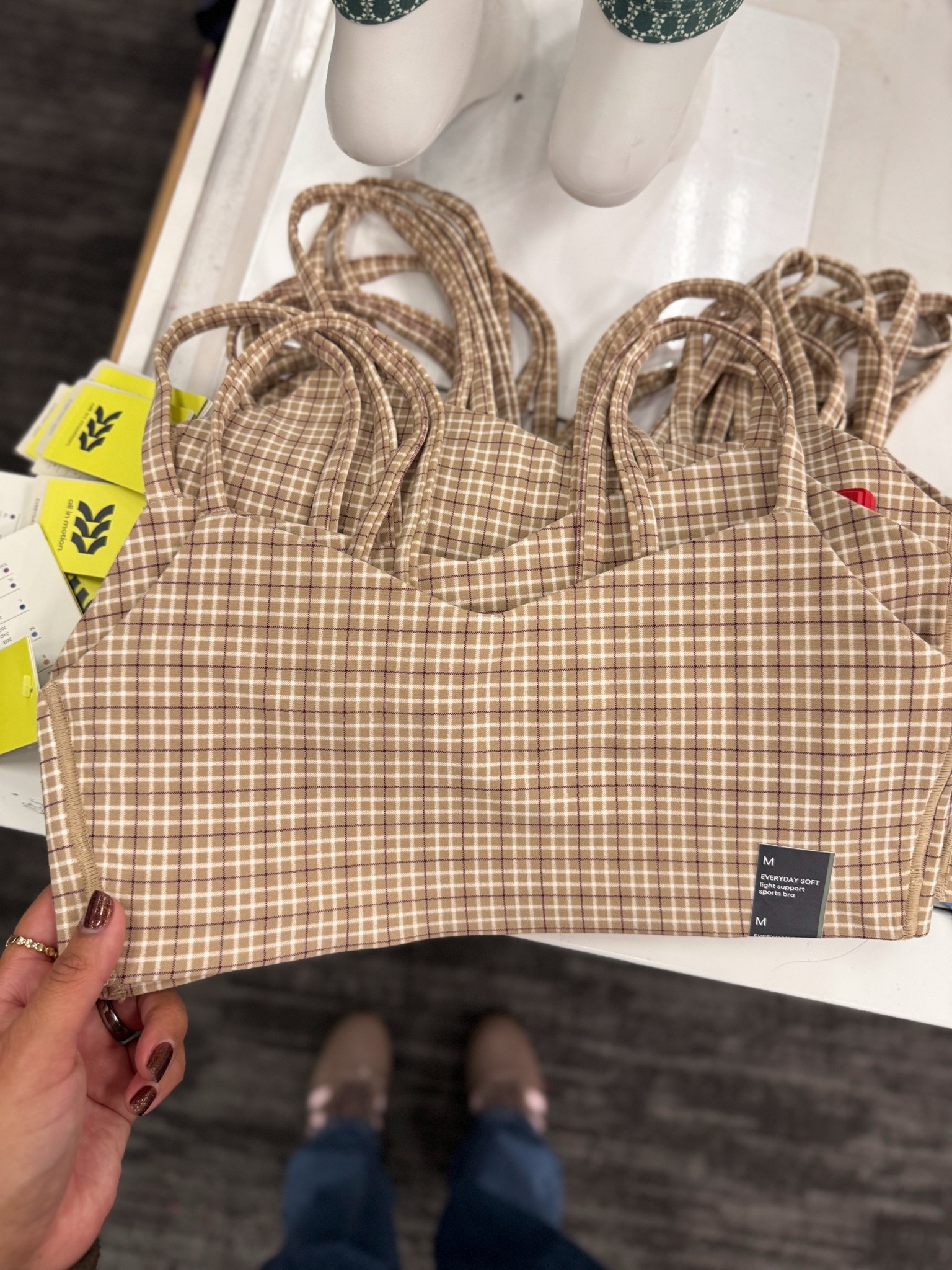 New plaid workout set😍

target finds, target style, workout fit

#LTKHome #LTKSaleAlert #LTKootd