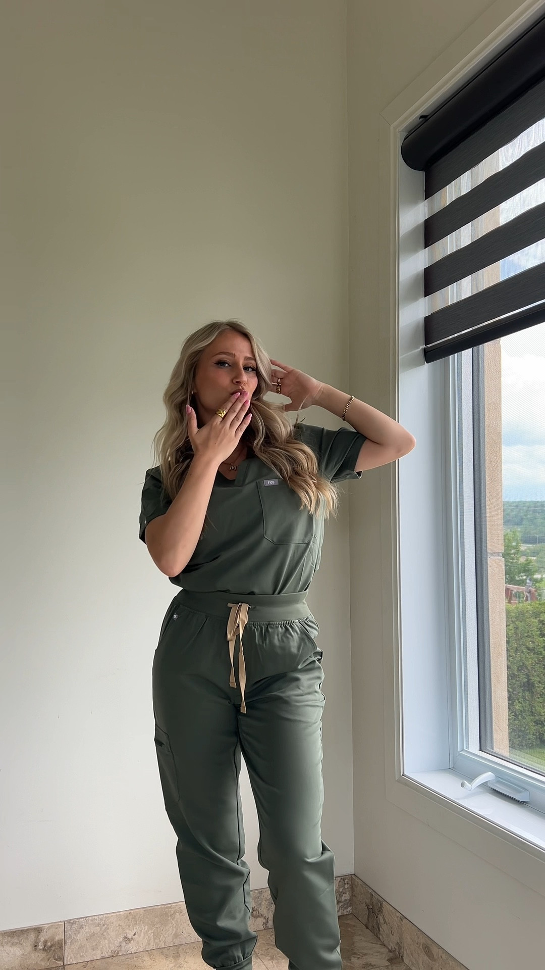 FIGS💚

#LTKworkwear #LTKcanada #LTKsummer