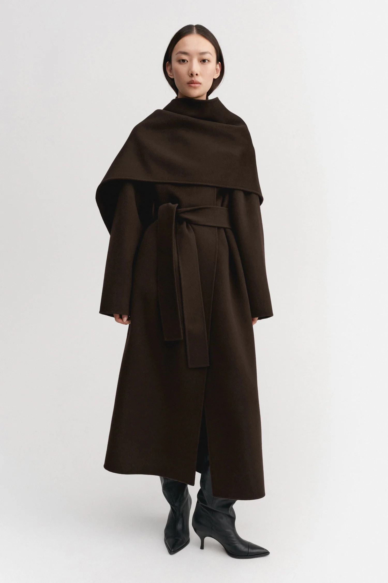 Mara Doublé Coat, chocolate | Almada Label