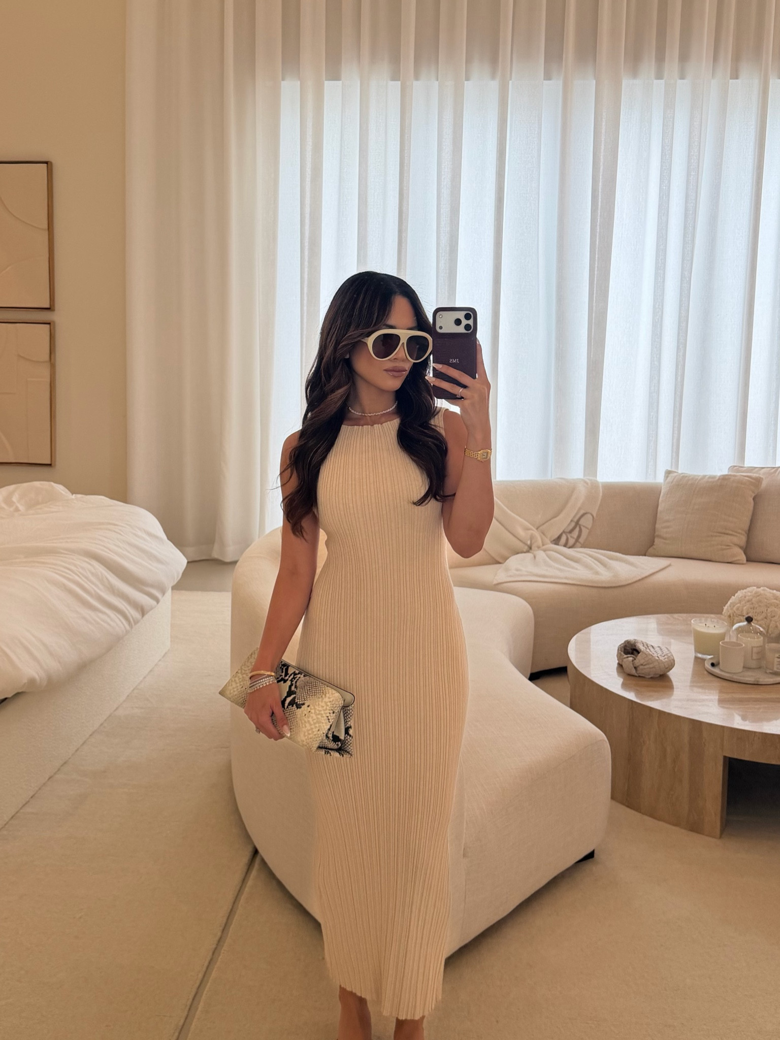 A dress I’ve had for 2 years and still constantly wear on repeat! So comfy and flattering, great on curves too and so stretchy, could even be a maternity dress! @Quince #QuincePartner

#LTKMothersDay #LTKgrwm #LTKootd