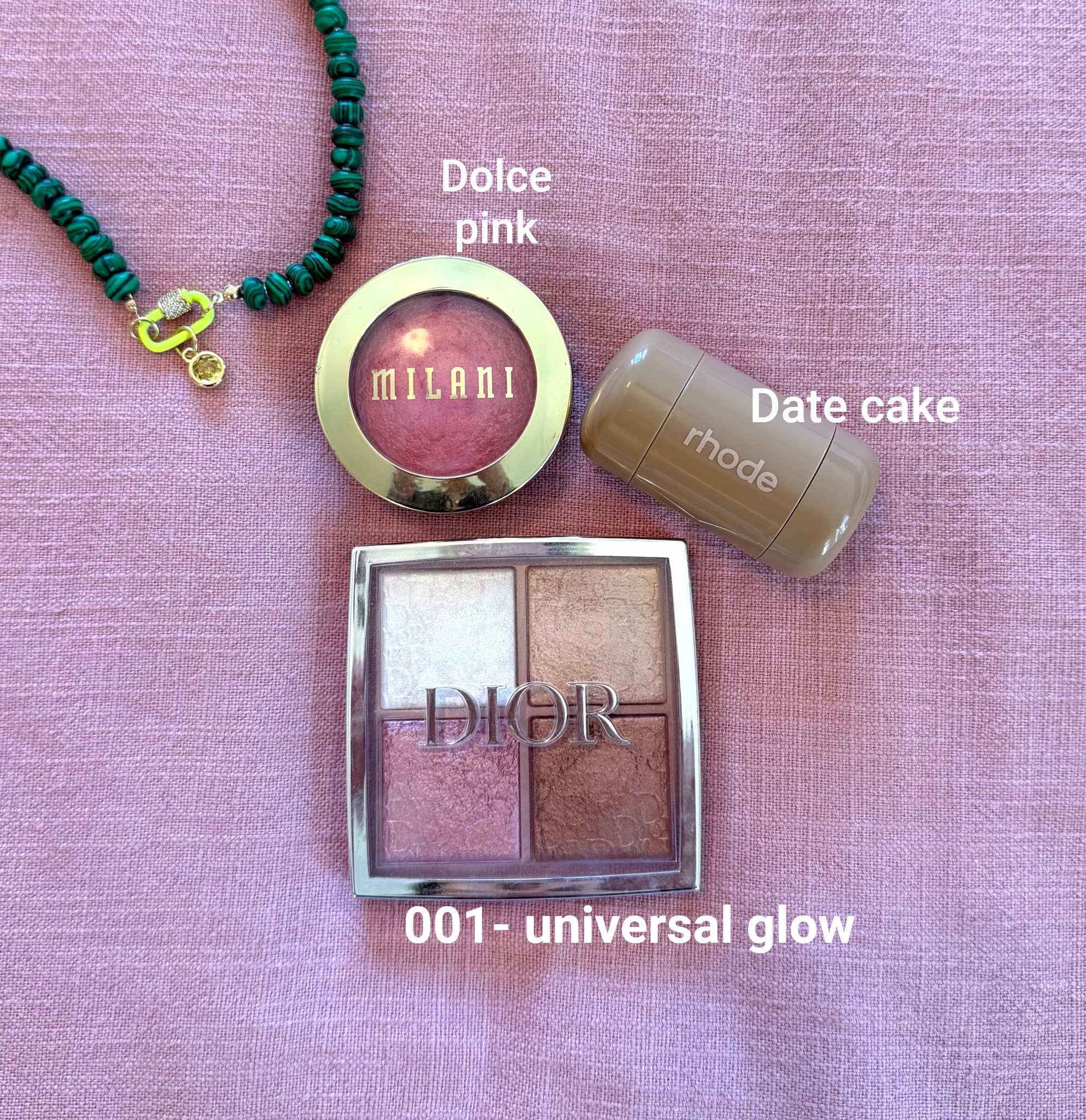 Primero uno de rhode en el tono “date cake “ luego uno de milani en el tono “dolce pink” y un iluminador de dior💕