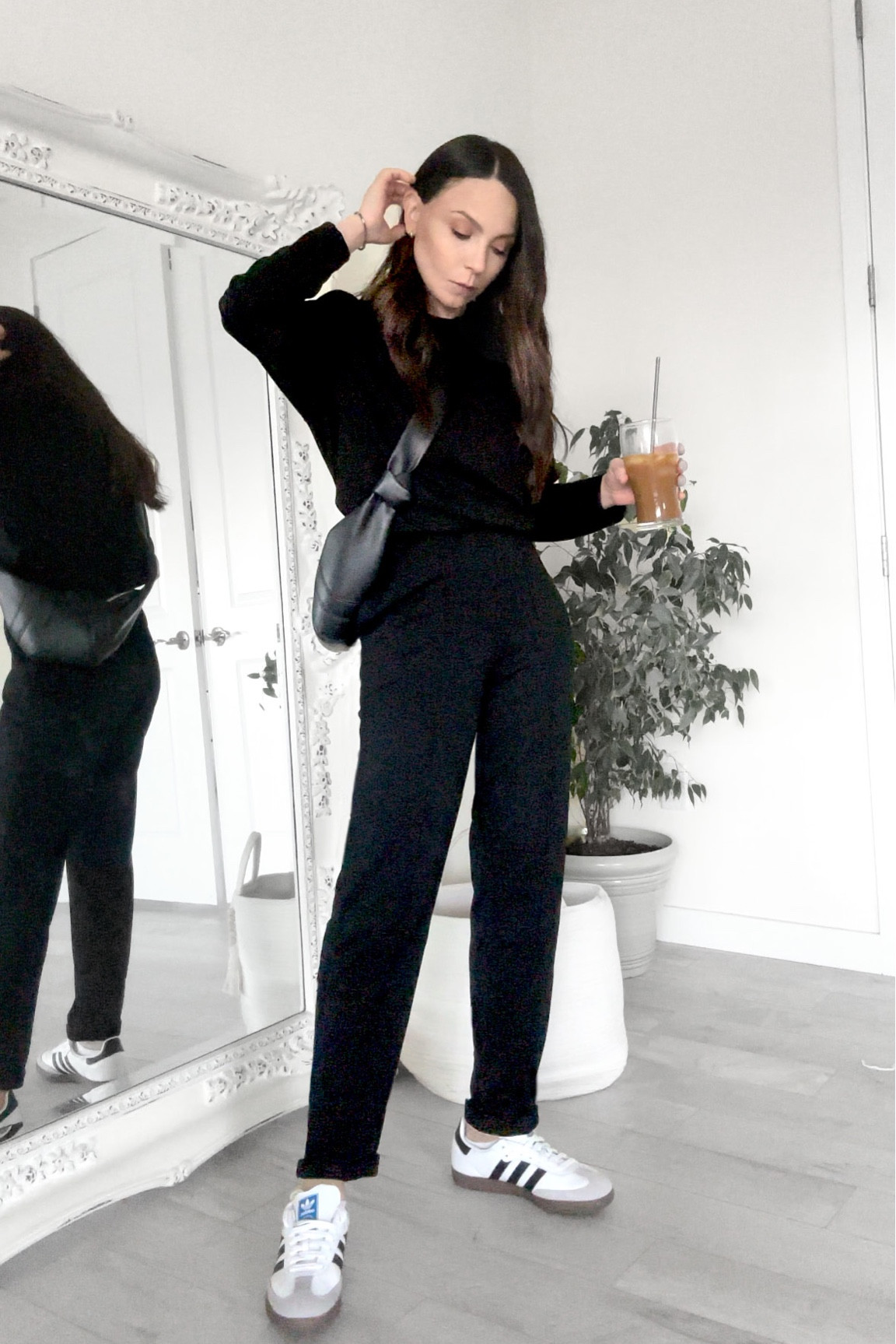 Looooove this classy take on sweatshirt and sweatpants, super proud of this very casual yet elegant sweat set when running errands and I would totally wear it for an airport outfit 🖤☕️ 

Cool black sweat shirt, cool black sweatpants, cute sweat set, cute sweatshirt, all black outfit, cute casual outfit, mom outfit, picking up kids outfit, grocery shopping outfit 

#LTKtravel #LTKstyletip