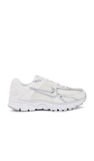 Zoom Vomero 5 Gold Sneaker in White, Metallic Silver, & Summit White | Revolve Clothing (Global)