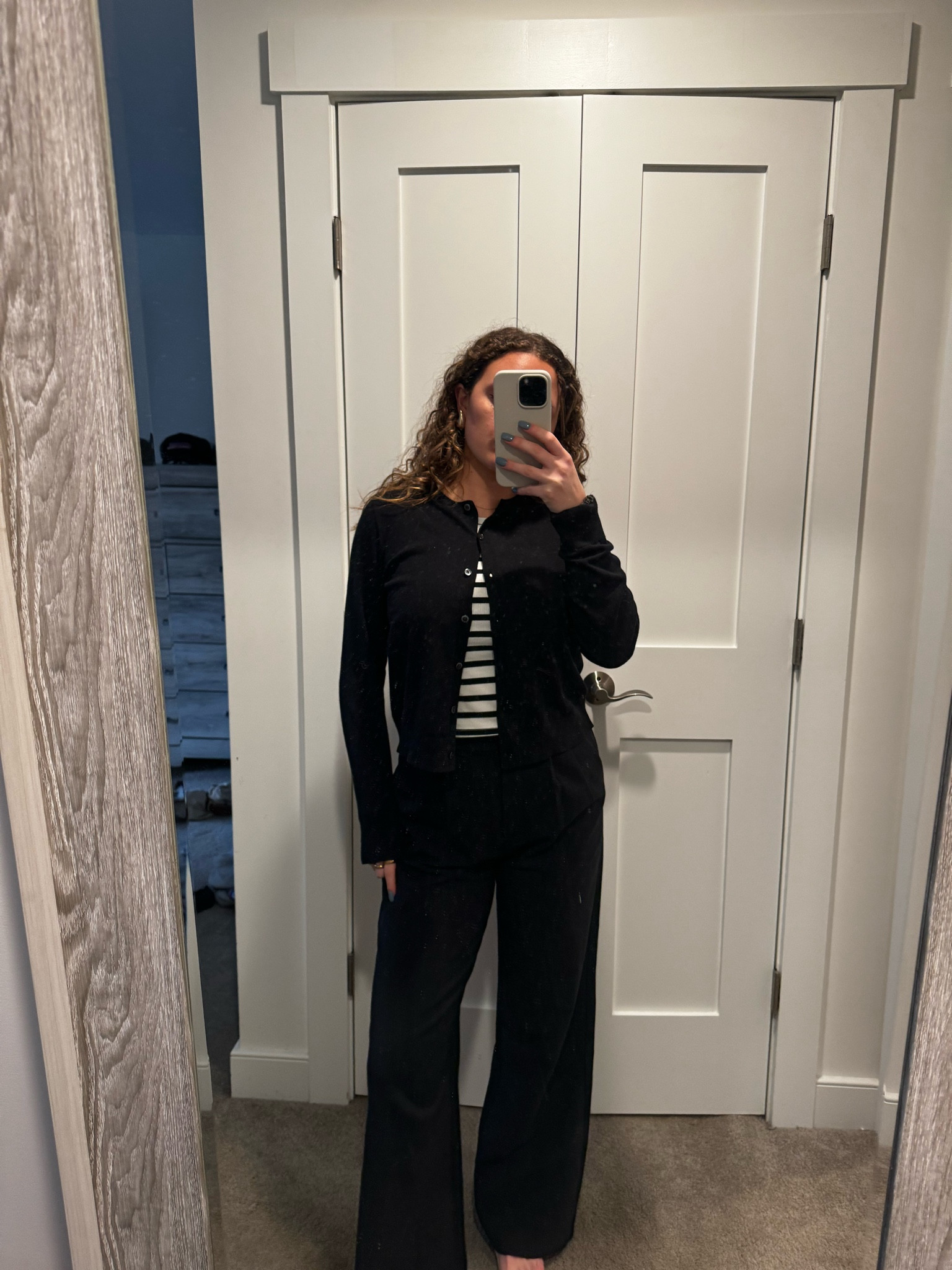 Another cute work fit🖤 

#LTKstyletip #LTKworkwear #LTKbeauty