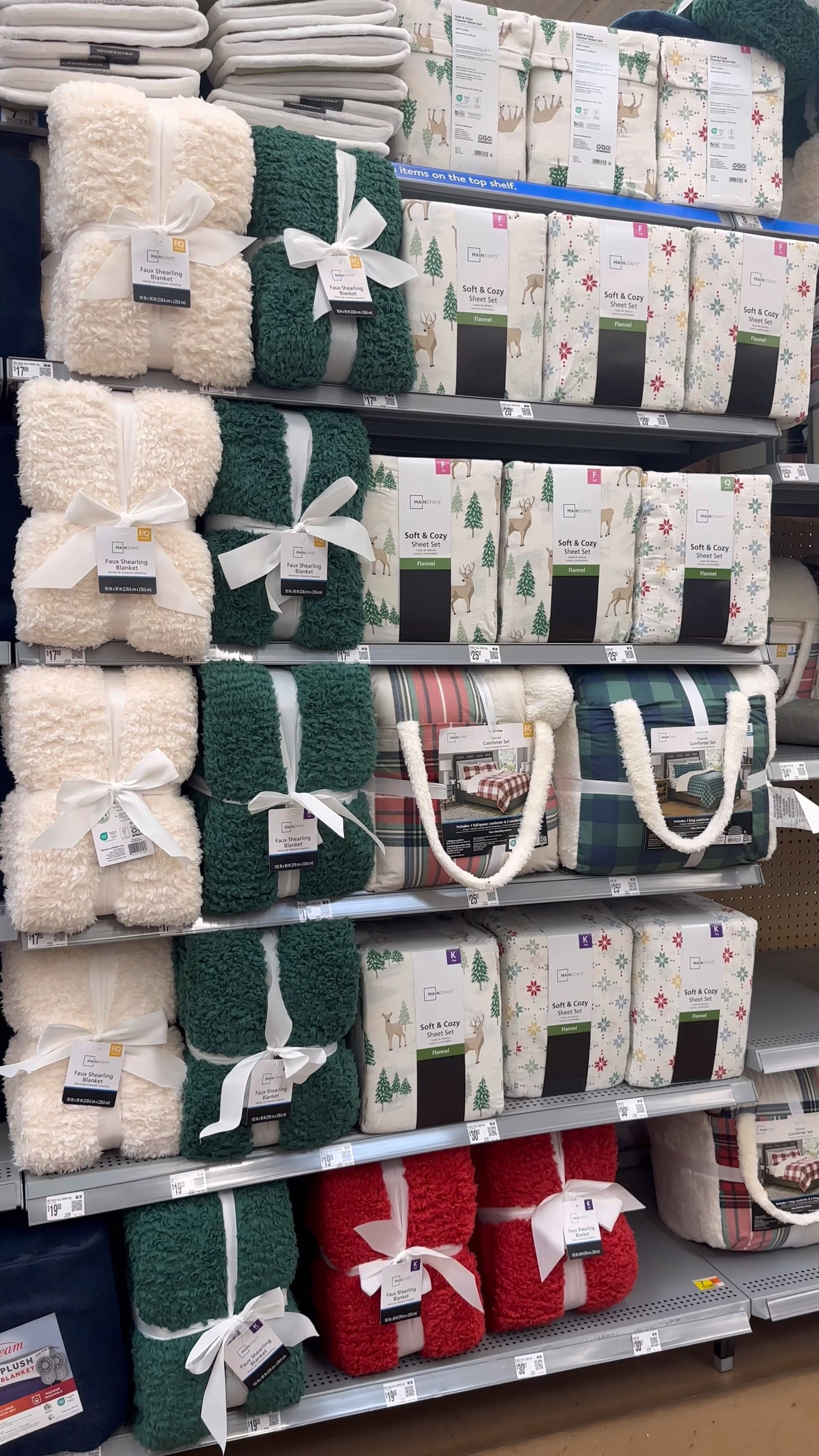 It’s giving Pottery Barn Christmas at Walmart 🎄 These sheets! #walmart #walmartfinds #christmas #christmasdecor #santa #holidays #ltkchristmas

#LTKSeasonal