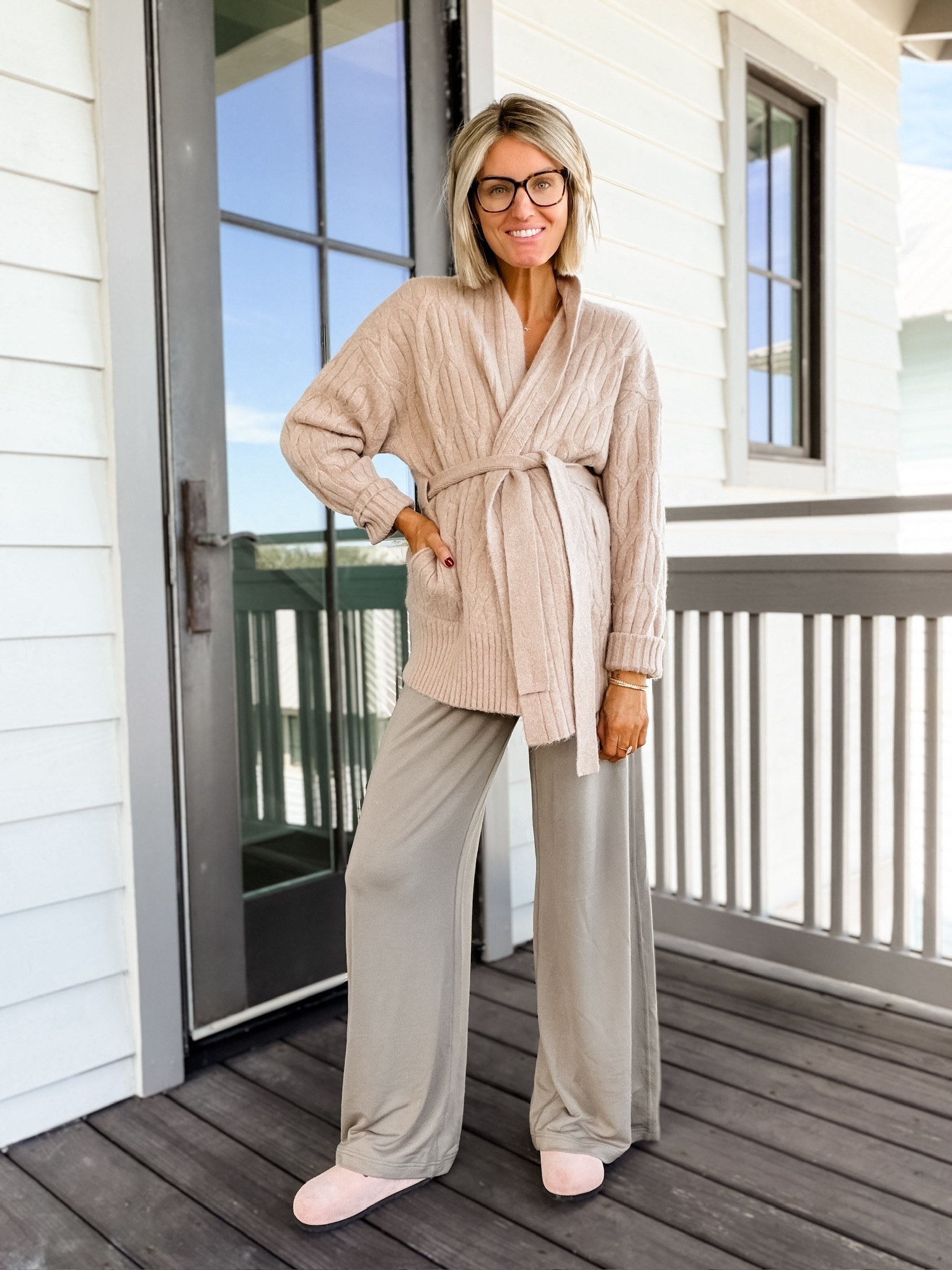 Living in loungewear this pregnancy & these pieces from lululemon are SO good! I love this oversized cardigan with the tie around the waist! These wide leg lounge pants are so comfortable! Wearing size S! 

Loverly Grey, lululemon, loungewear, lounge outfit, cardigan, maternity, sweatpants 

#LTKStyleTip