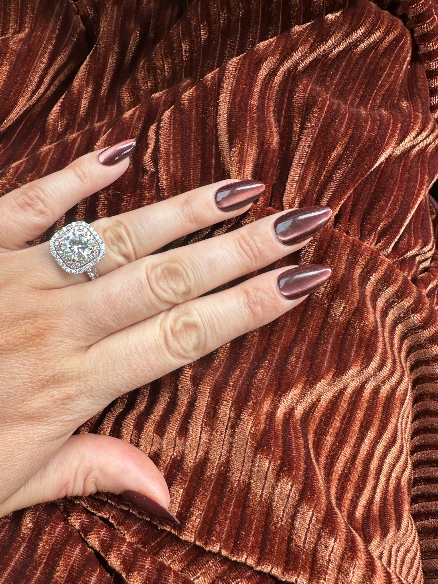 my favorite fall nail 🤎

#LTKHoliday #LTKBeauty #LTKSeasonal
