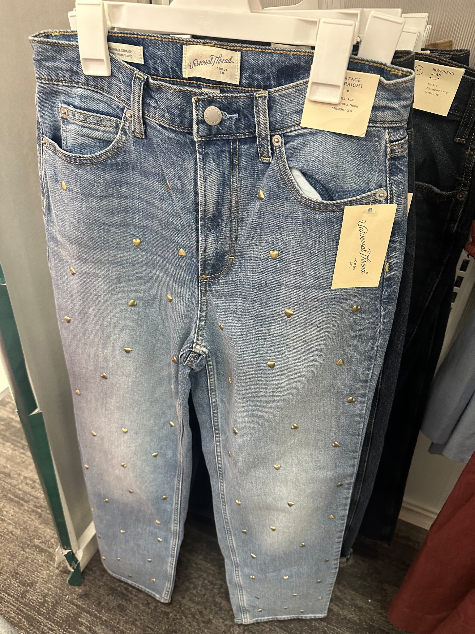 Gold studded hearts jeans!!! 

#LTKWorkwear #LTKFindsUnder50 #LTKFindsUnder100