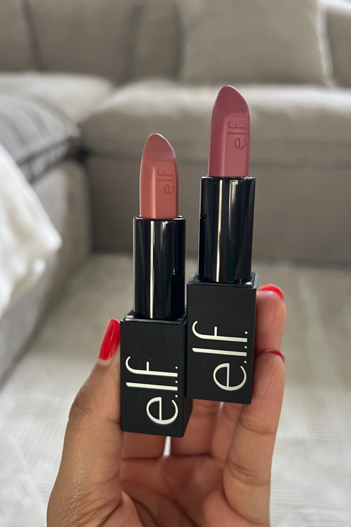Brown girl, friendly lipsticks from elf in shade 

Left lipstick shade - O Face statin lipstick dirty talk 
Right lipstick shade - Effortless 

#makeup #lipcolor #elfmakeup 