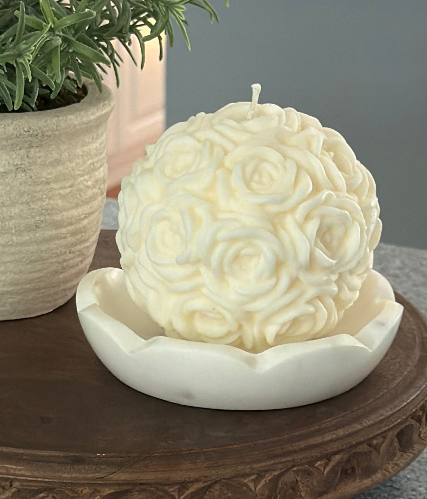 This little marble catch all  bowl is so versatile. Use it on your dresser for small pieces of jewelry like rings, use it to hold a candle (like here) , style it in a vignette for a tablescape or a coffee table, kitchen counter or console table tray. 

The scalloped edges give it a classic look  

#LTKHome
