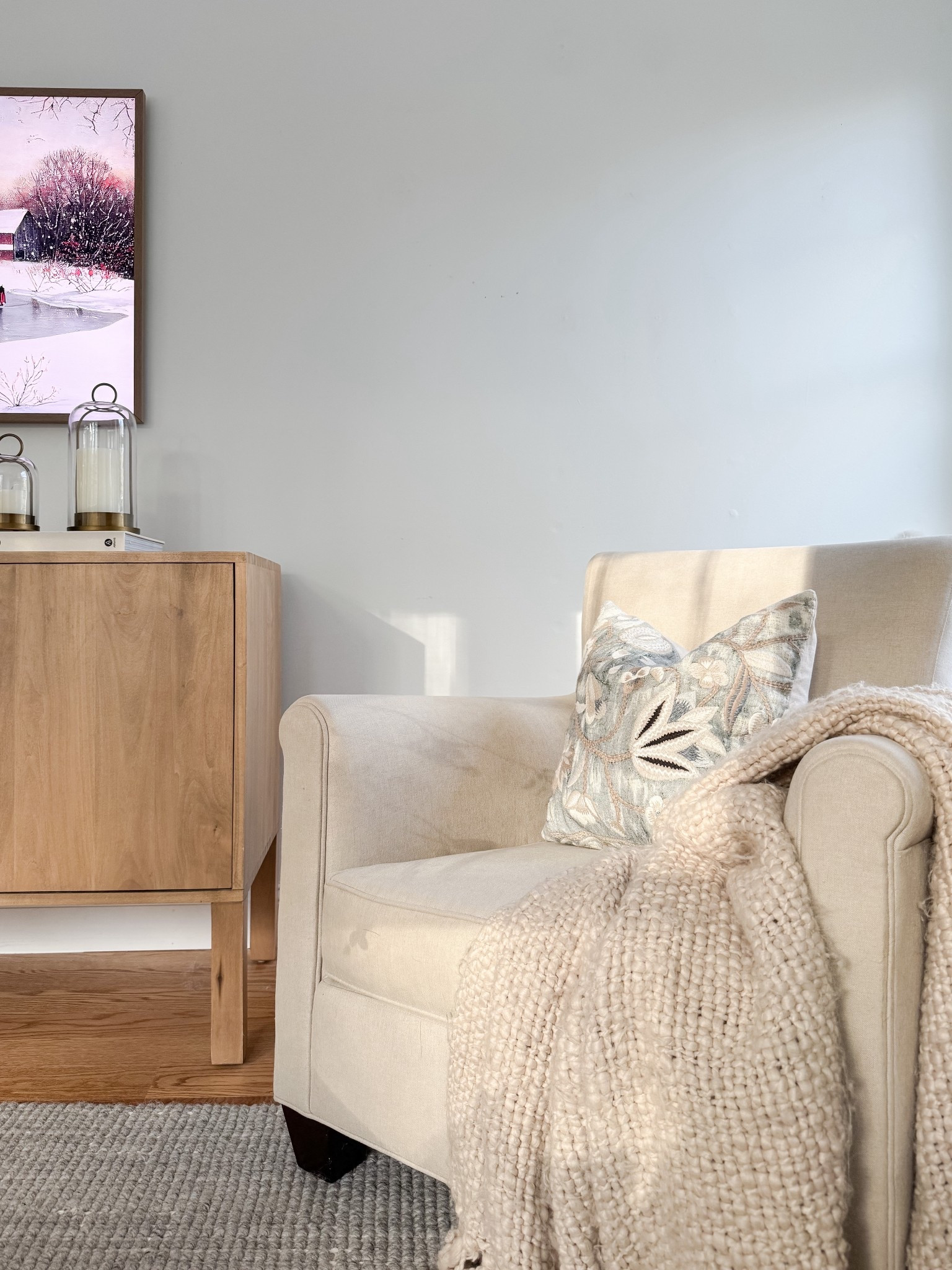 Coastal living room

Amazon home  Coastal living room  throw blanket, throw pillows, pottery barn chair,  vase, jute rug, sherri calnan home

#LTKHome