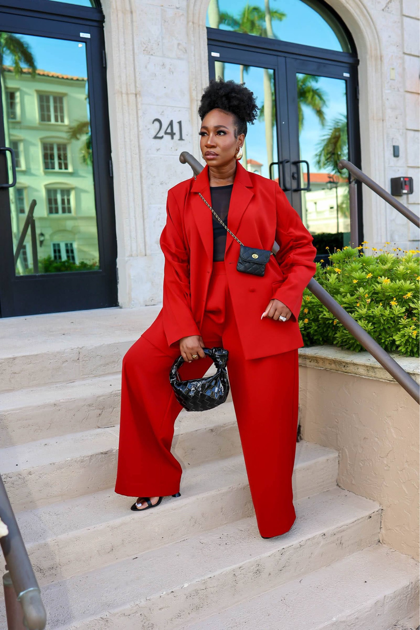 A power sit in the color of the season, perfection❤️❤️


#LTKHoliday #LTKSeasonal #LTKsalealert