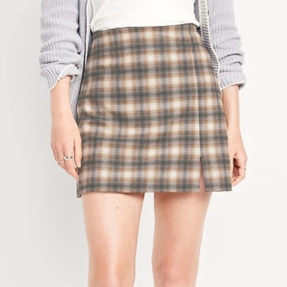 Old Navy Plaid Mini Skirt NWT – Size L | Poshmark