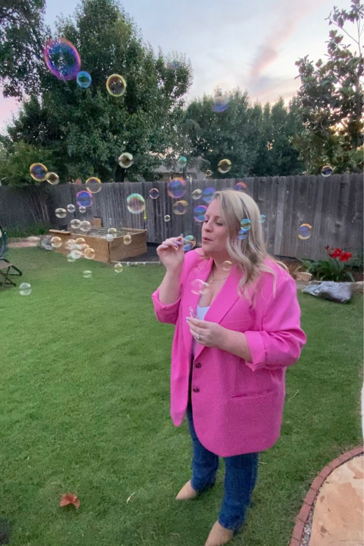 Pink Barbie mania means pink blazers are back 💖 TTS oversized fit

I grabbed this one from H&M about 3 months ago so they have new colors available now but I love their blazers so much. This will be my 3rd H&M blazer to date and I’ve never been disappointed! High quality blazers, great prices, and fun colors! 

#LTKstyletip #LTKcurves #LTKworkwear