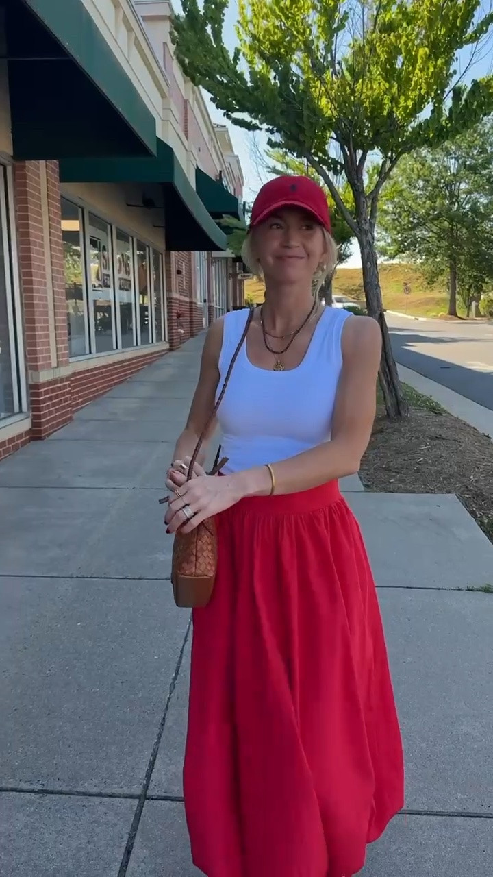 My favorite bubble skirt in red!

#LTKootd #LTKgrwm #LTKSeasonal
